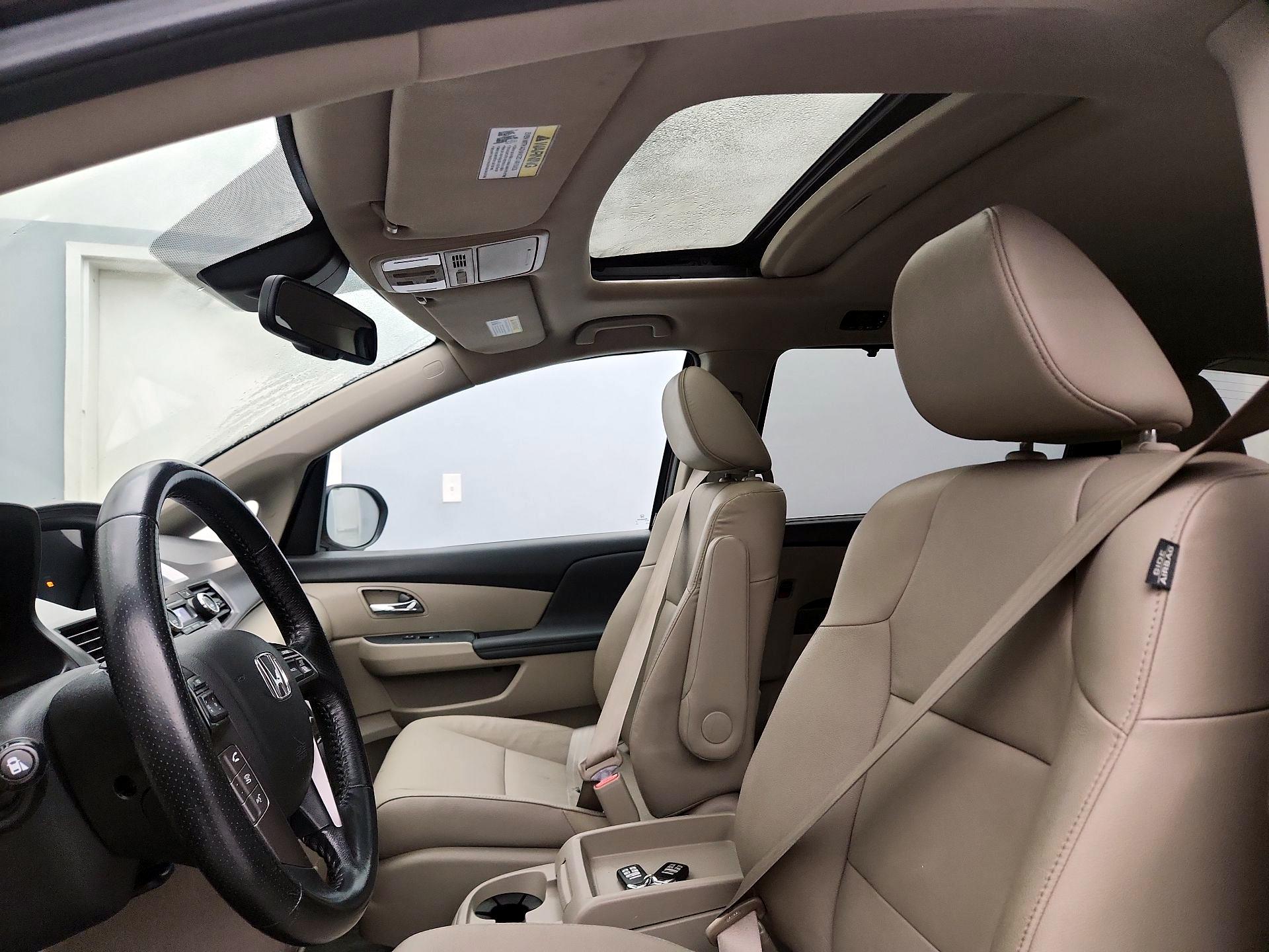 Thumbnail: 2015 Honda Odyssey - 19