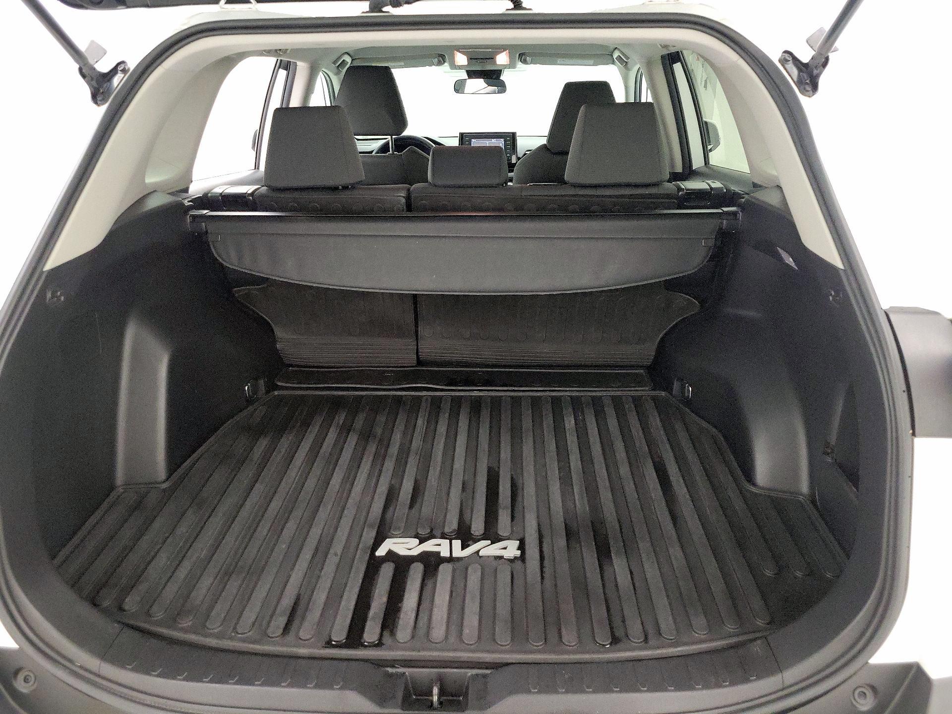 Thumbnail: 2021 Toyota RAV4 - 20