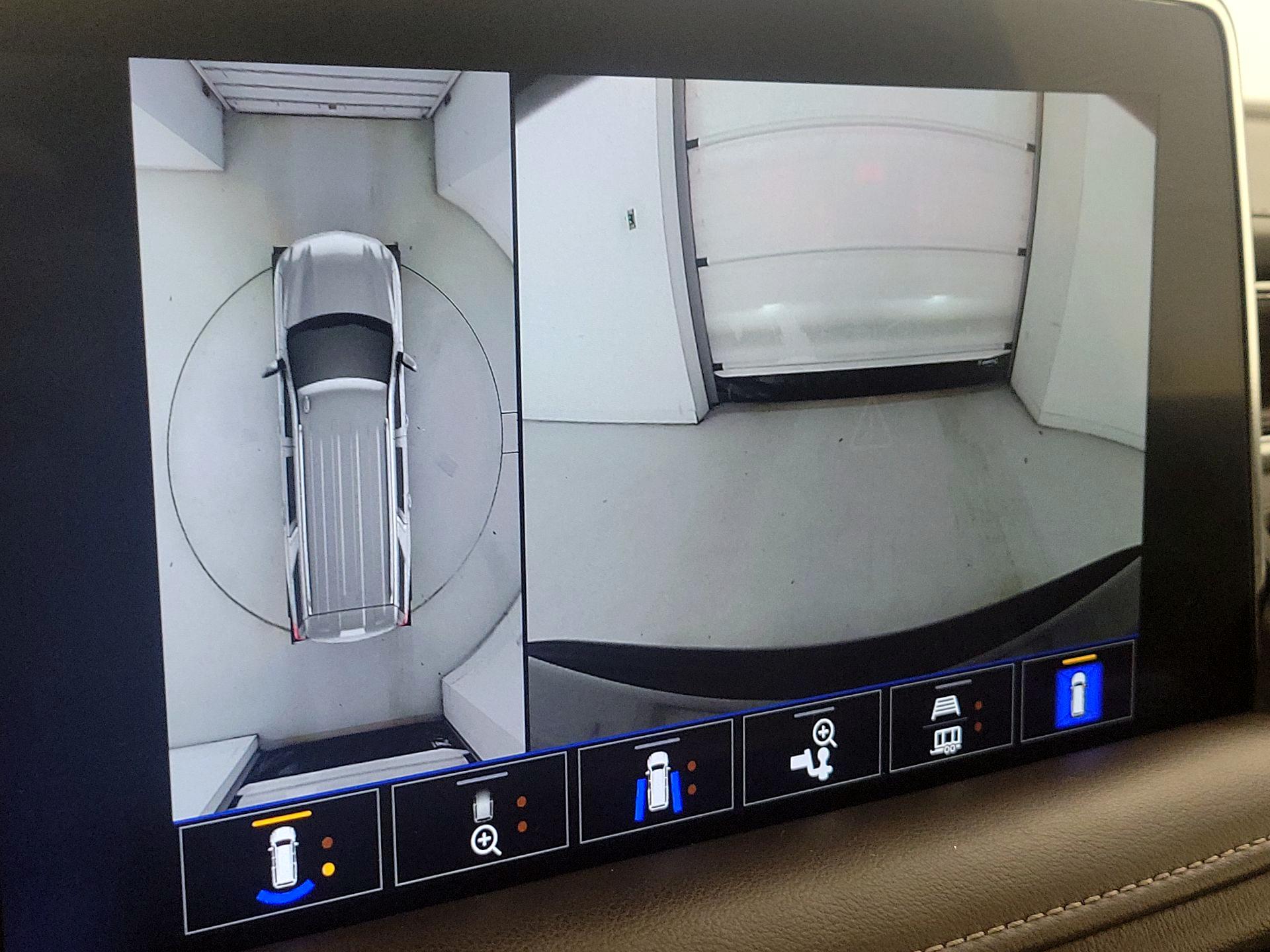 Thumbnail: 2023 Chevrolet Tahoe - 14