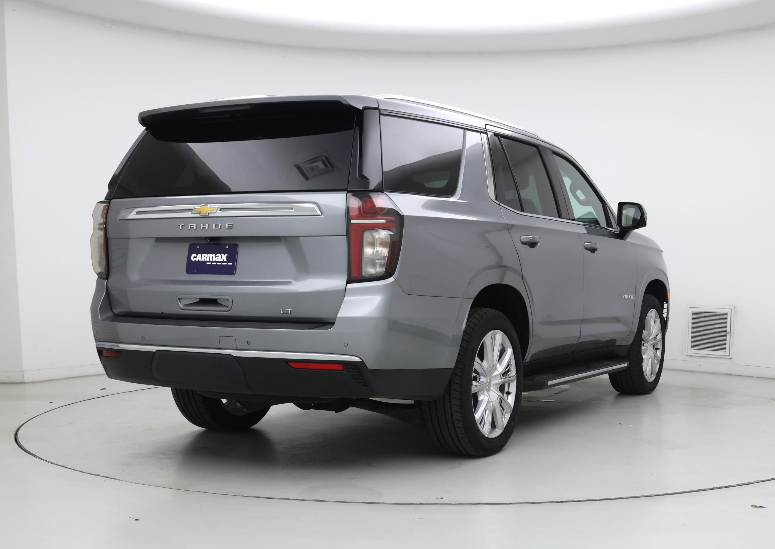 Thumbnail: 2023 Chevrolet Tahoe - 8