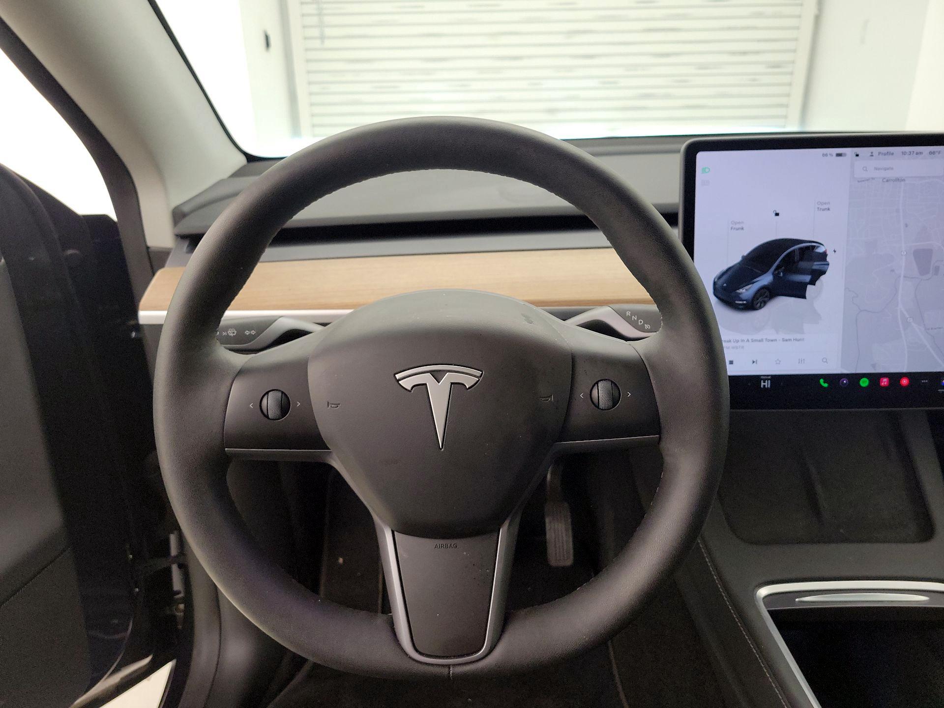 Thumbnail: 2025 Tesla Model Y - 10