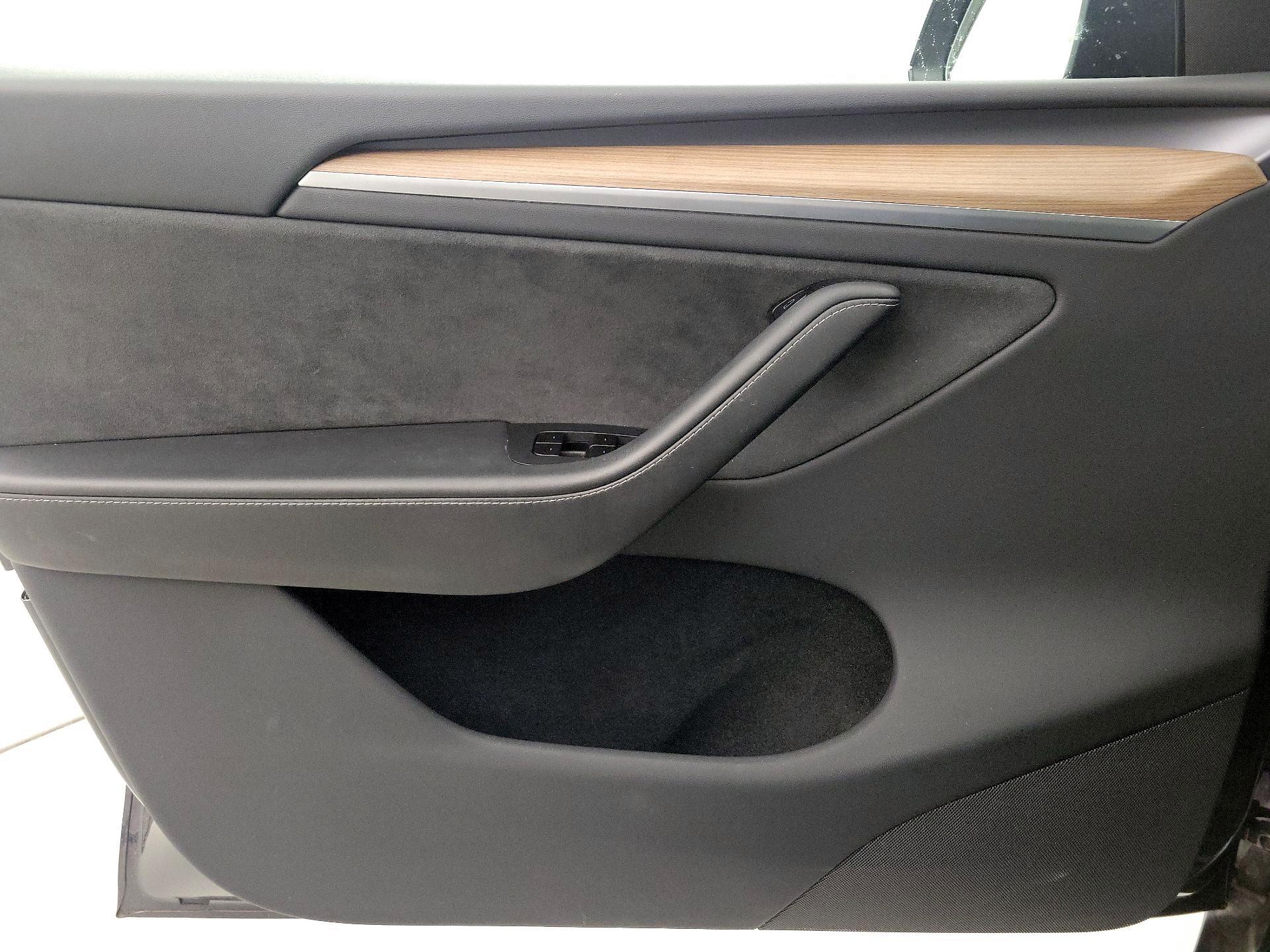 Thumbnail: 2025 Tesla Model Y - 12