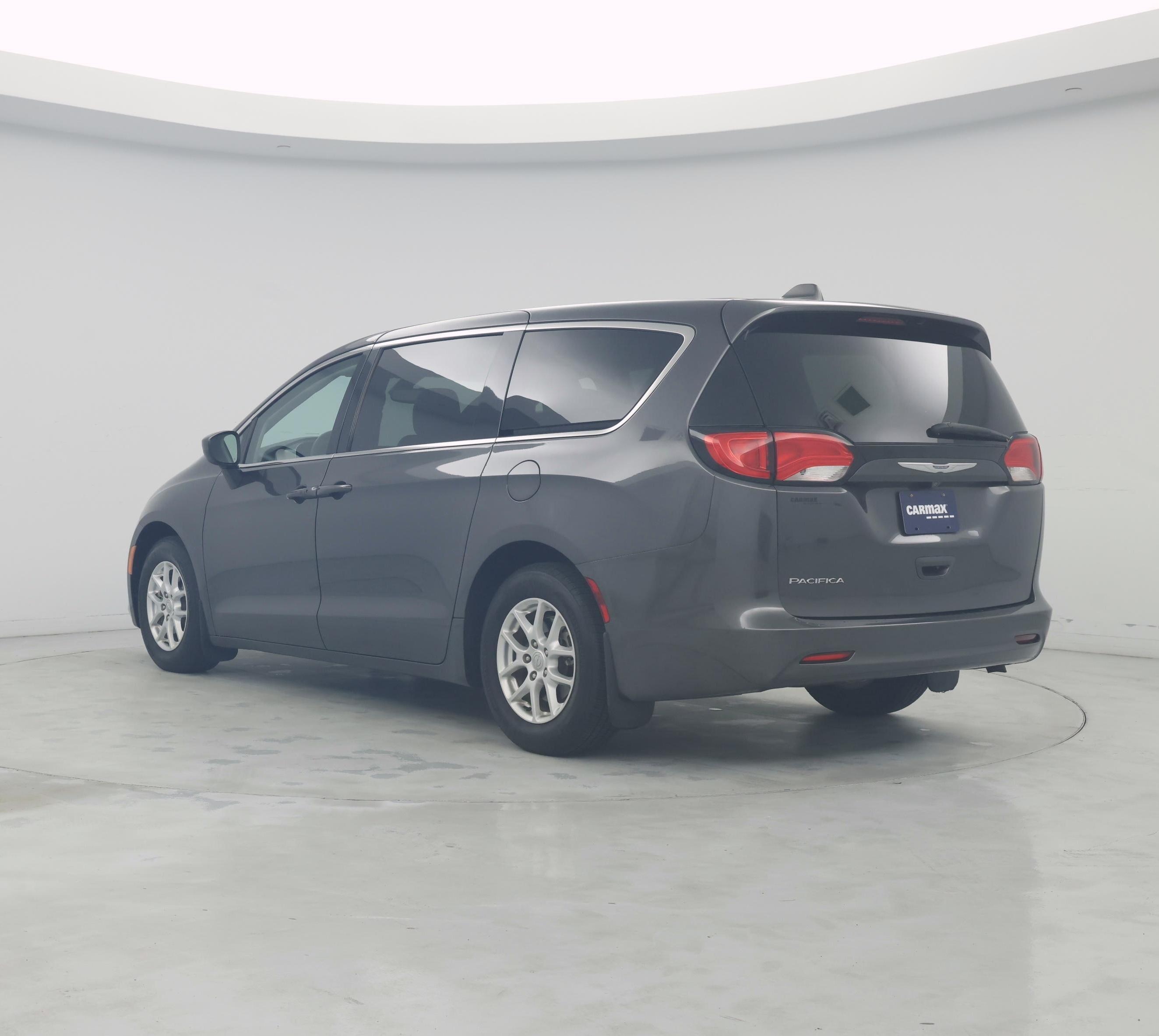 Thumbnail: 2017 Chrysler Pacifica - 2