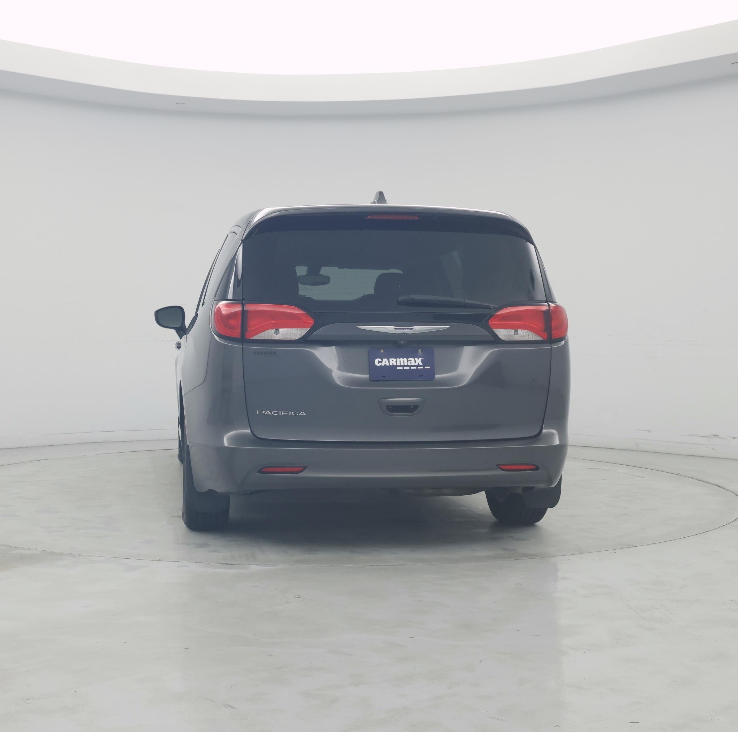 Thumbnail: 2017 Chrysler Pacifica - 6