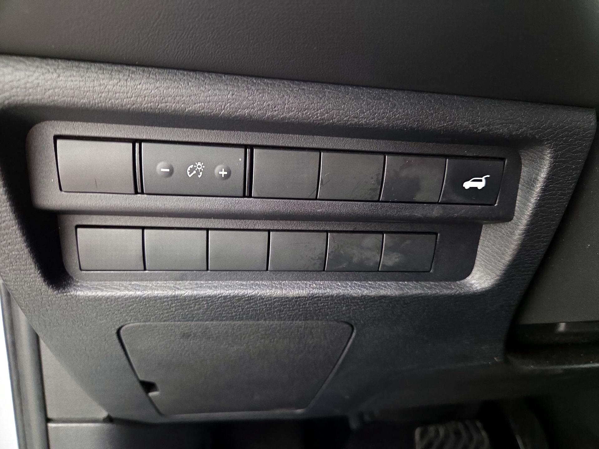 Thumbnail: 2024 Mitsubishi Outlander - 13