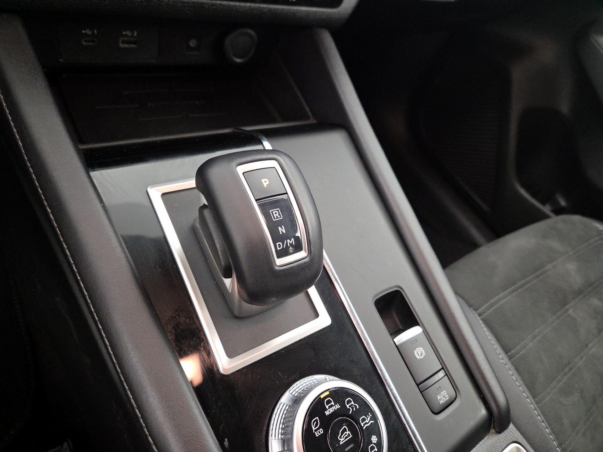 Thumbnail: 2024 Mitsubishi Outlander - 17