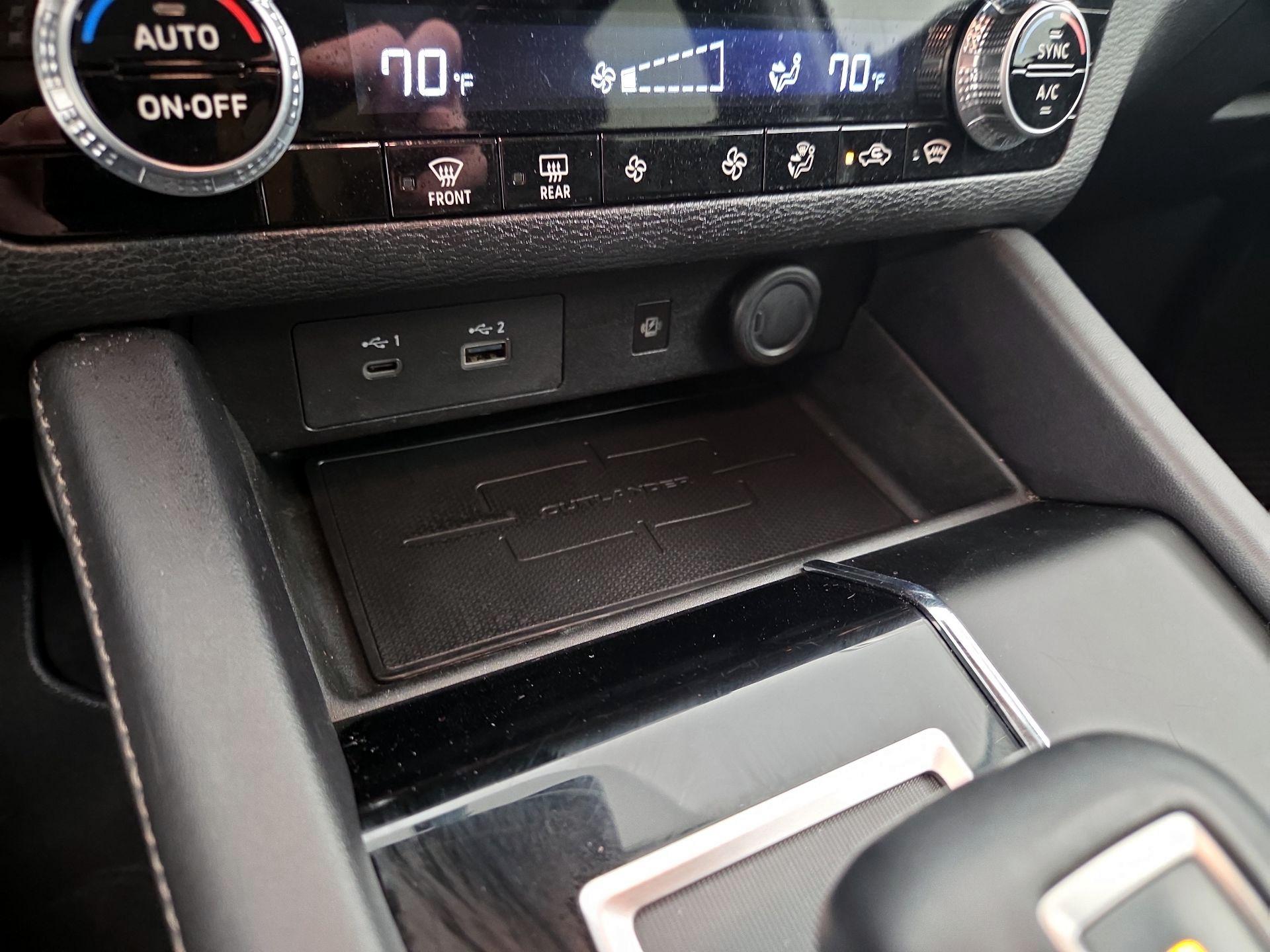 Thumbnail: 2024 Mitsubishi Outlander - 18