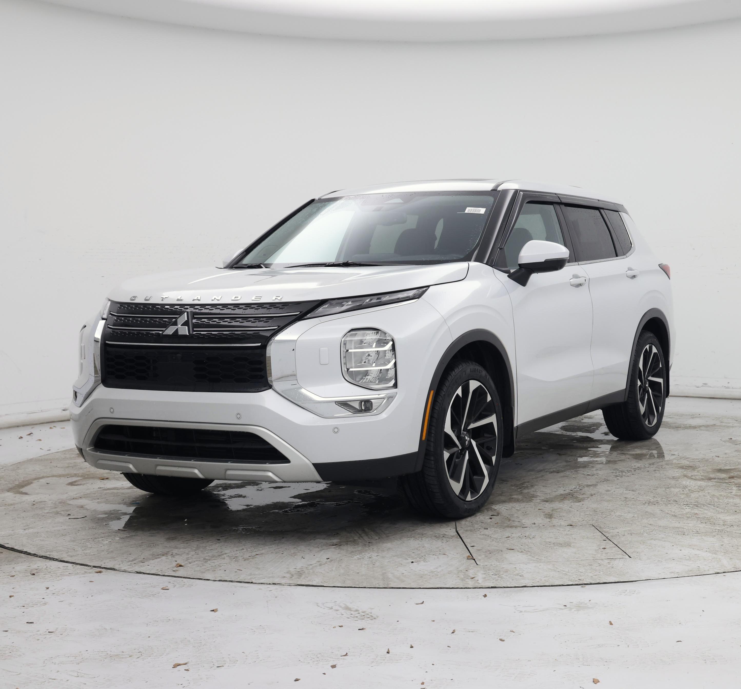 Thumbnail: 2024 Mitsubishi Outlander - 4