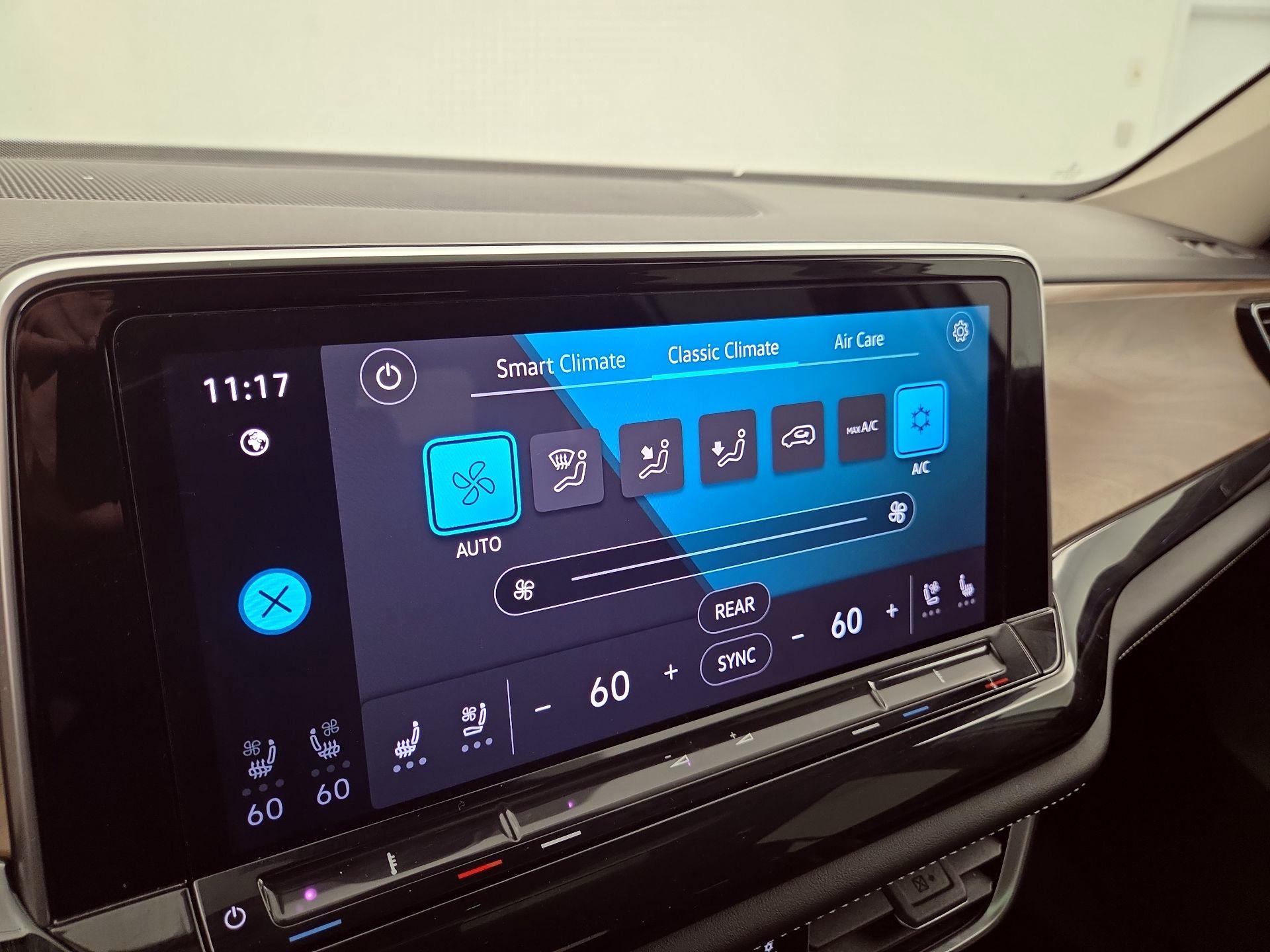 Thumbnail: 2024 Volkswagen Atlas - 16