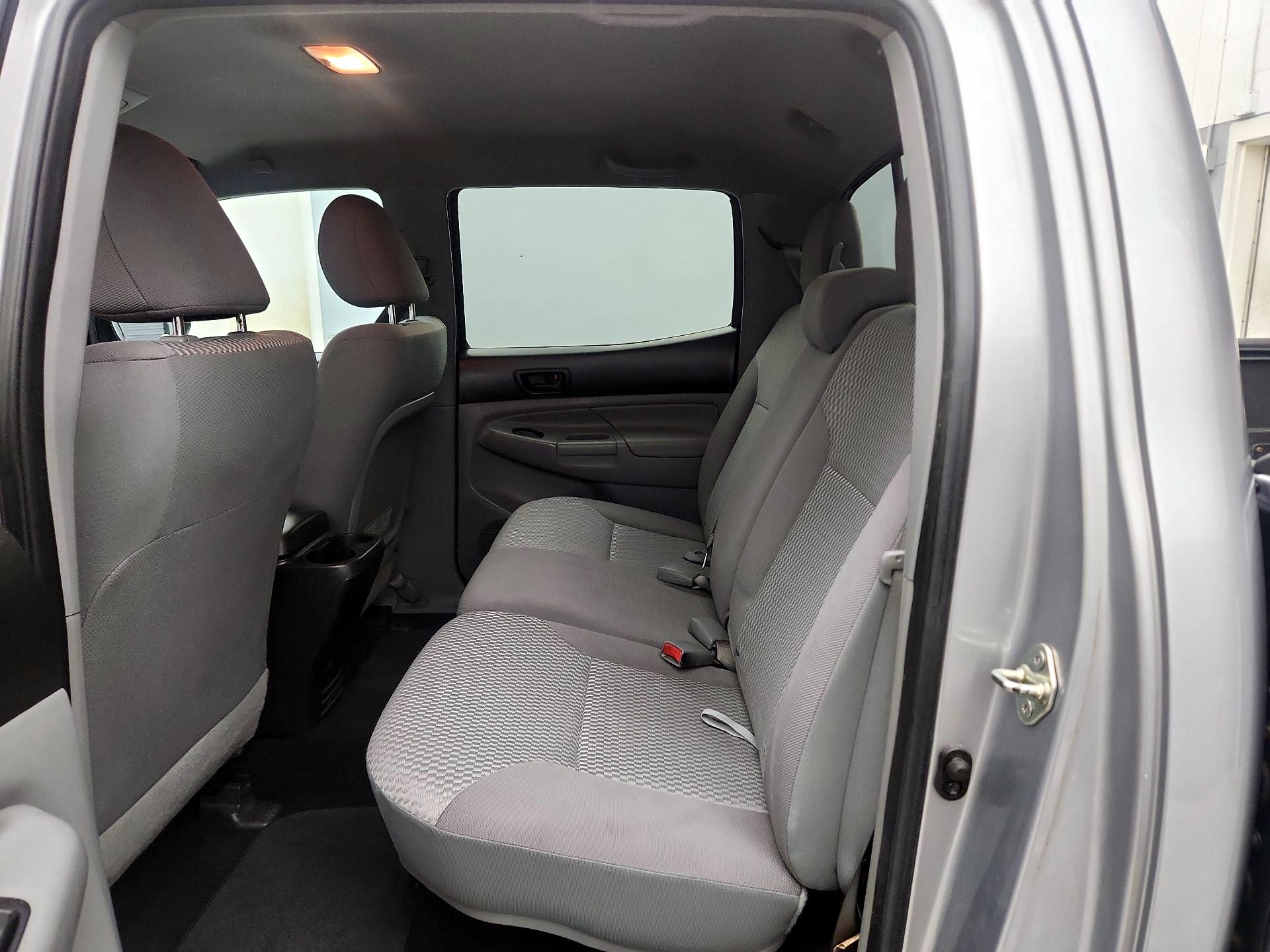 Thumbnail: 2014 Toyota Tacoma - 19