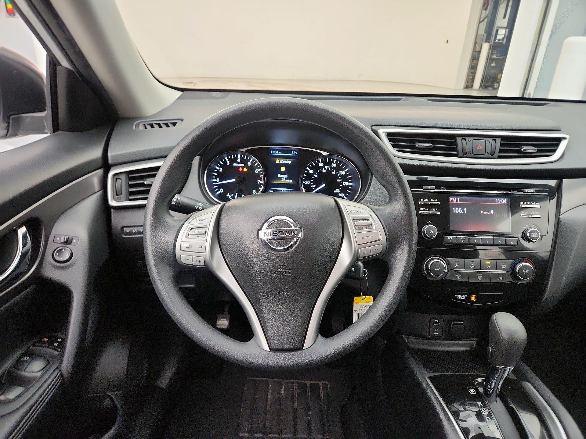 Thumbnail: 2016 Nissan Rogue - 10