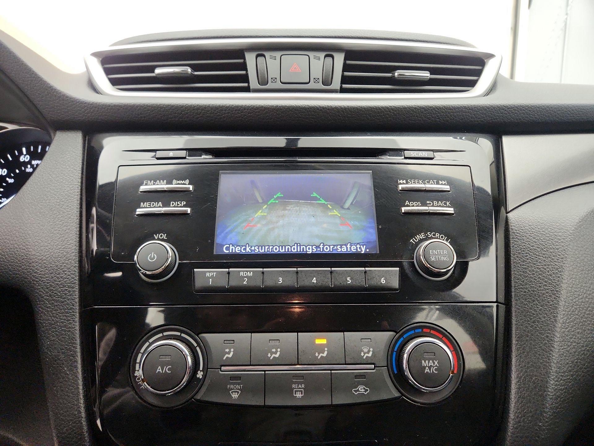 Thumbnail: 2016 Nissan Rogue - 14