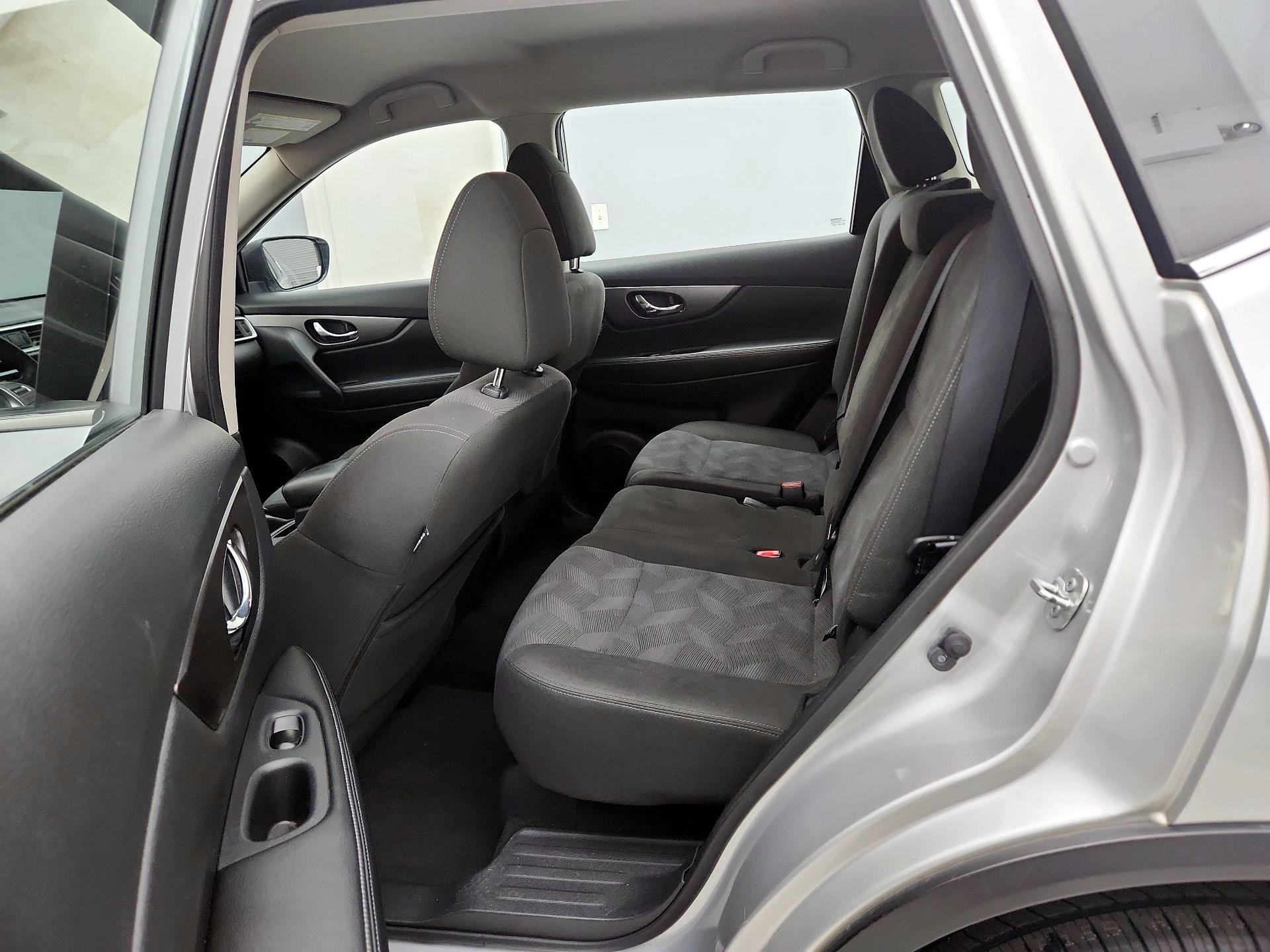 Thumbnail: 2016 Nissan Rogue - 19