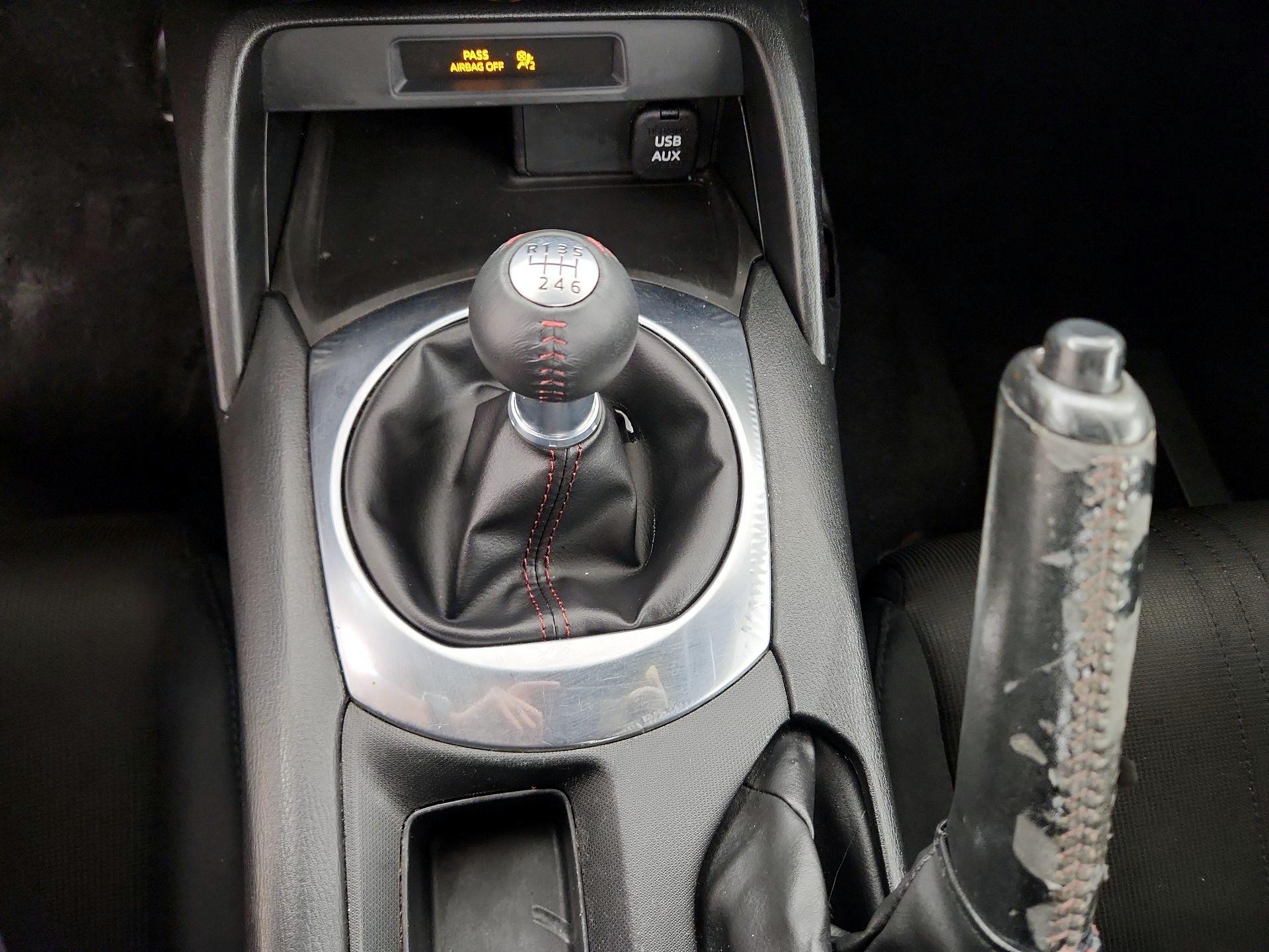 Thumbnail: 2017 Mazda MX-5 Miata - 16