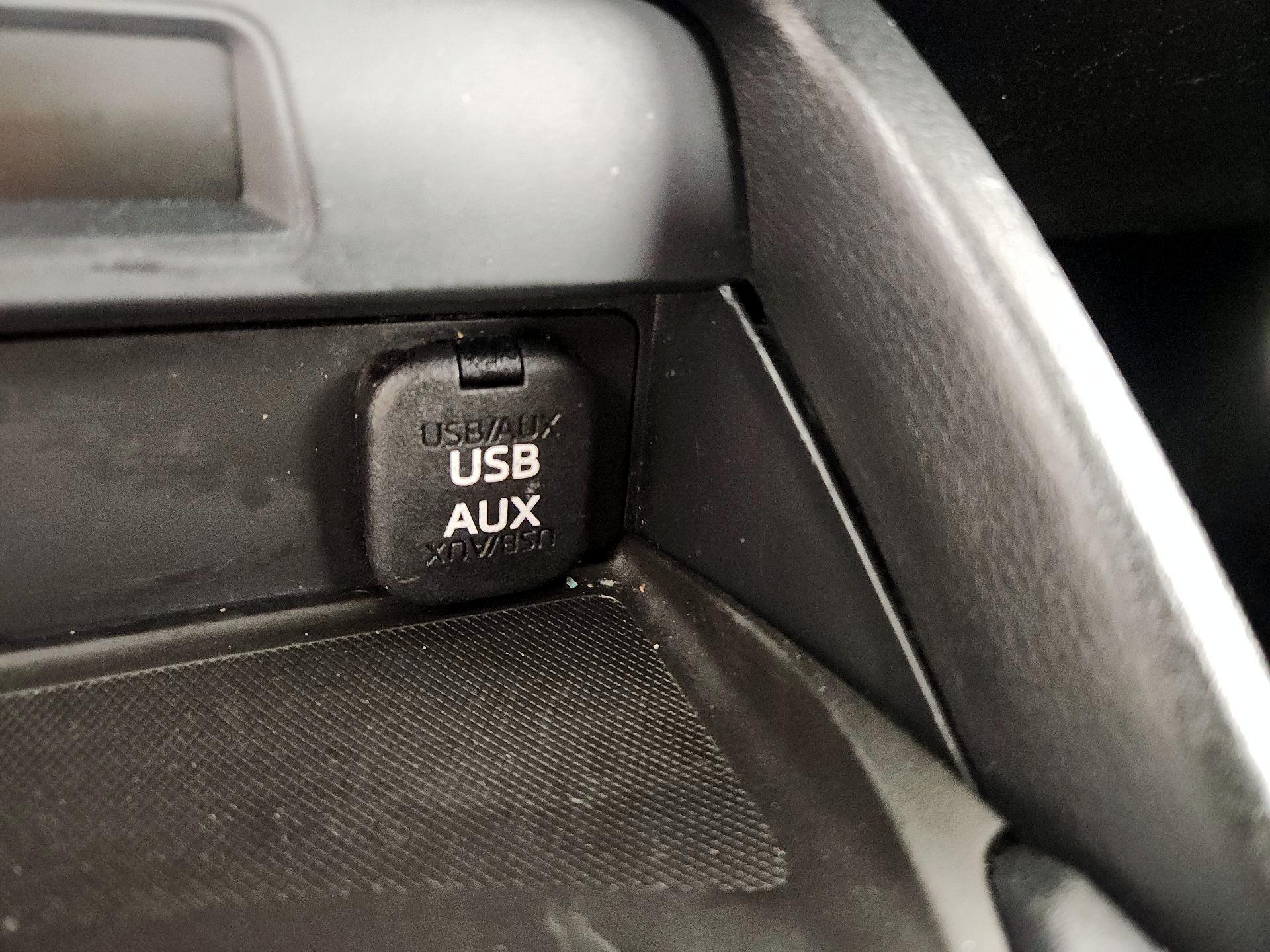 Thumbnail: 2017 Mazda MX-5 Miata - 17