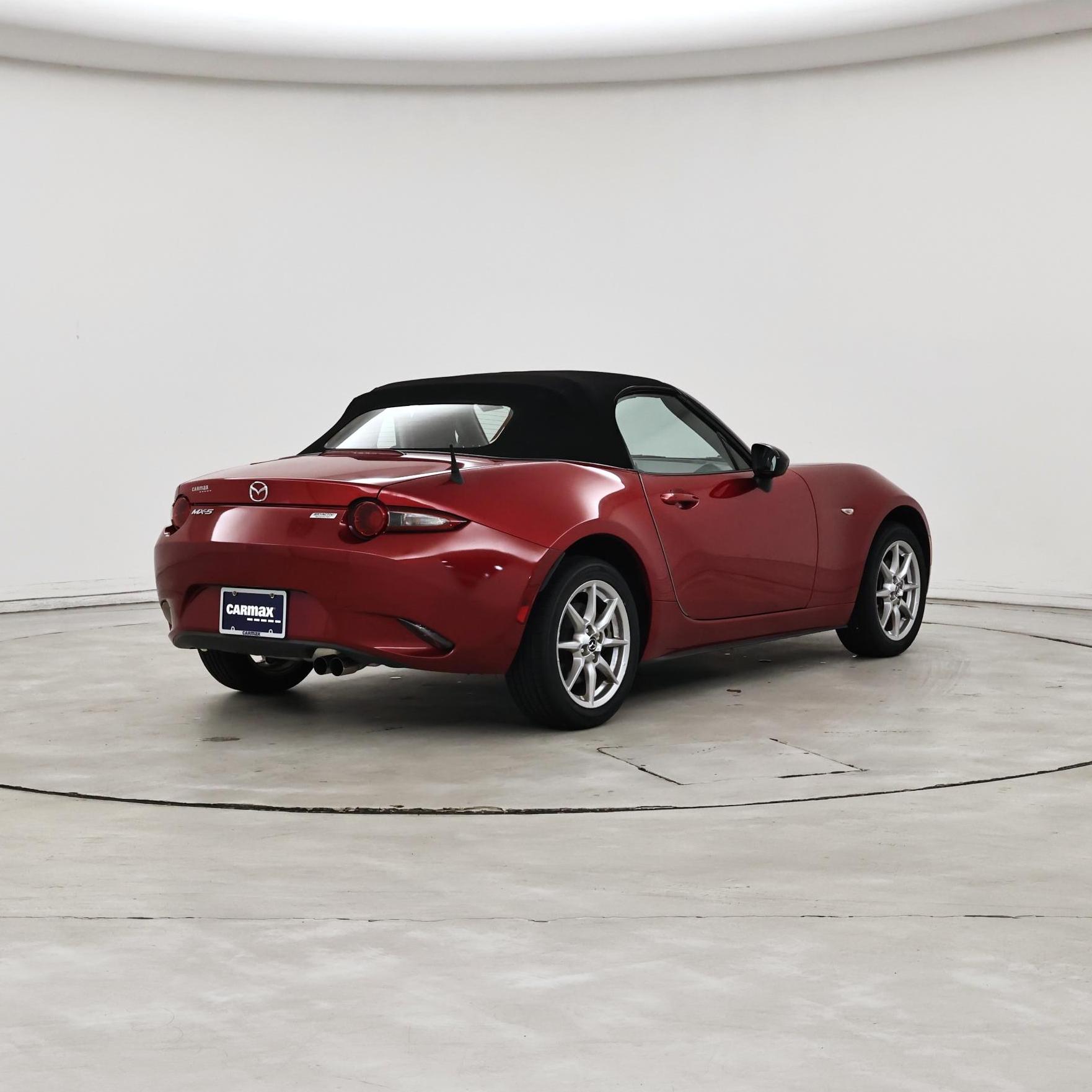 Thumbnail: 2017 Mazda MX-5 Miata - 8