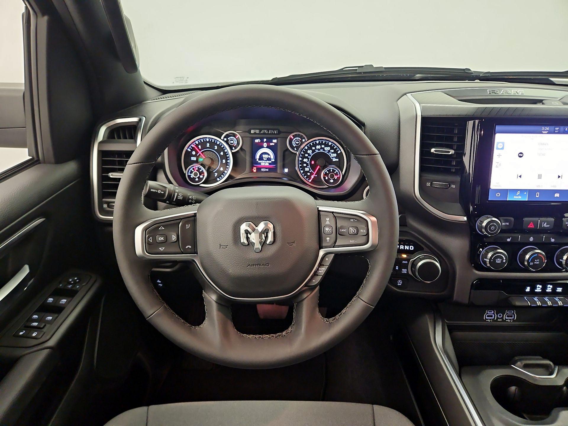 Thumbnail: 2025 RAM 1500 - 10