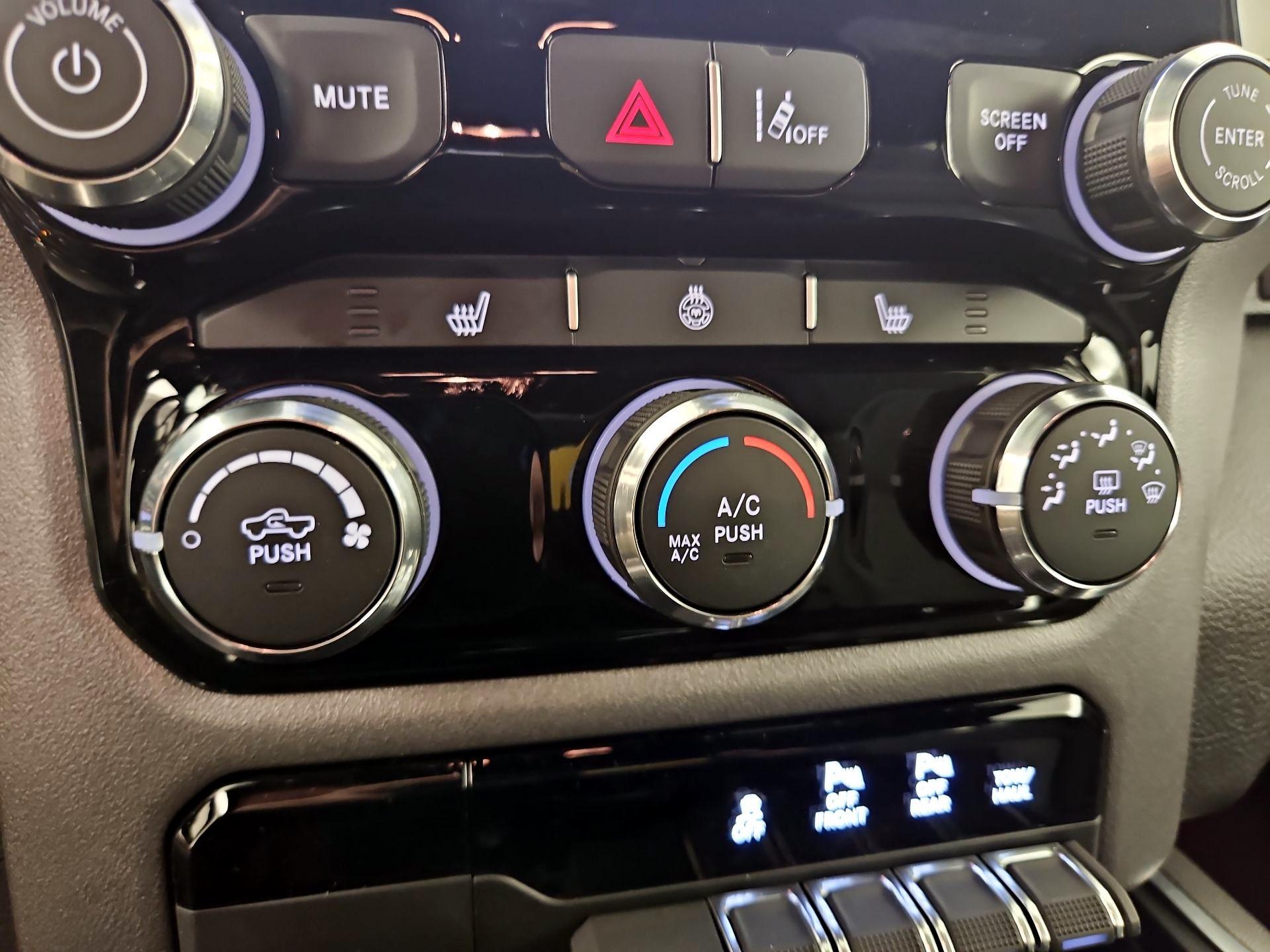 Thumbnail: 2025 RAM 1500 - 16