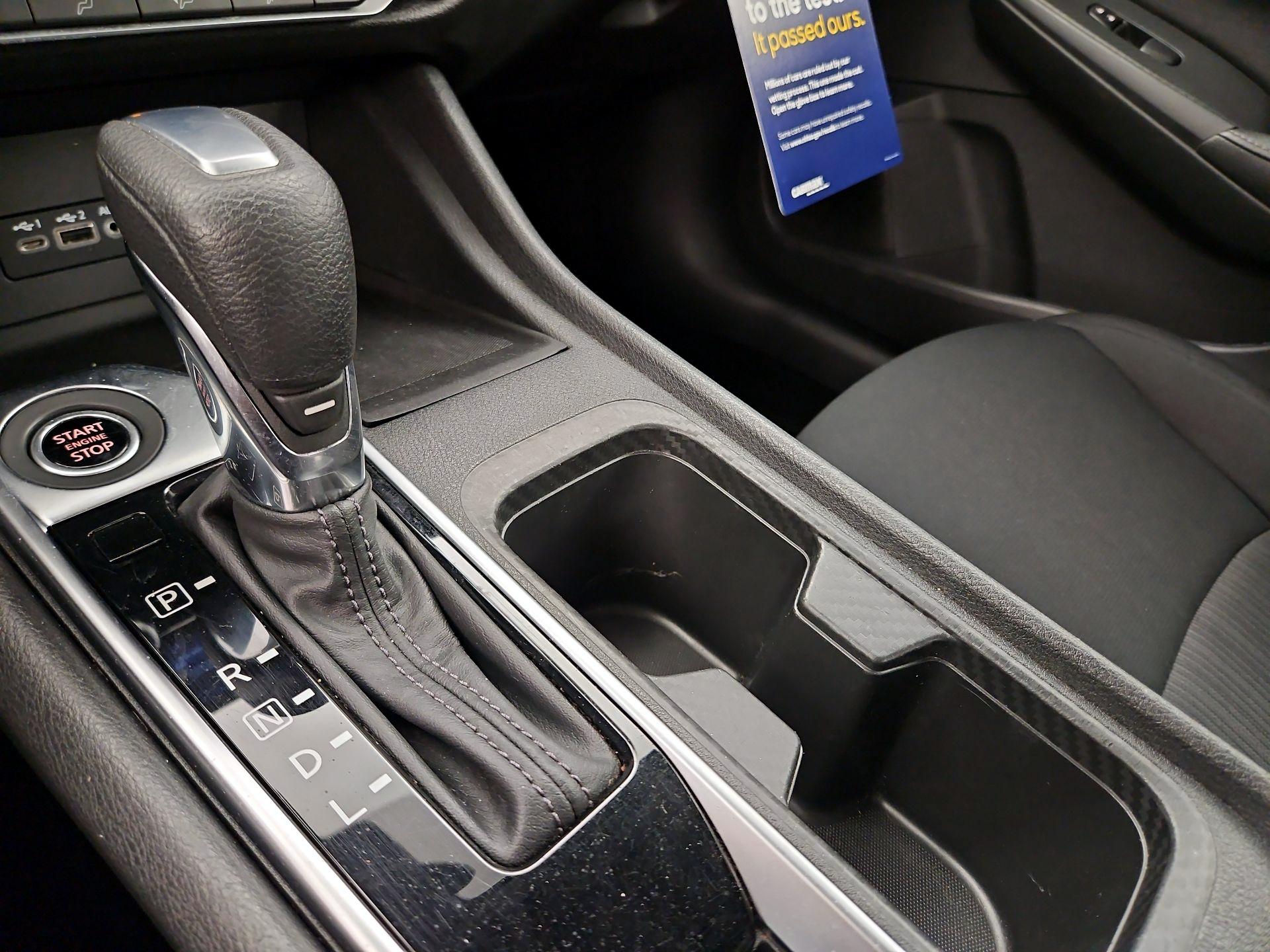 Thumbnail: 2022 Nissan Sentra - 17