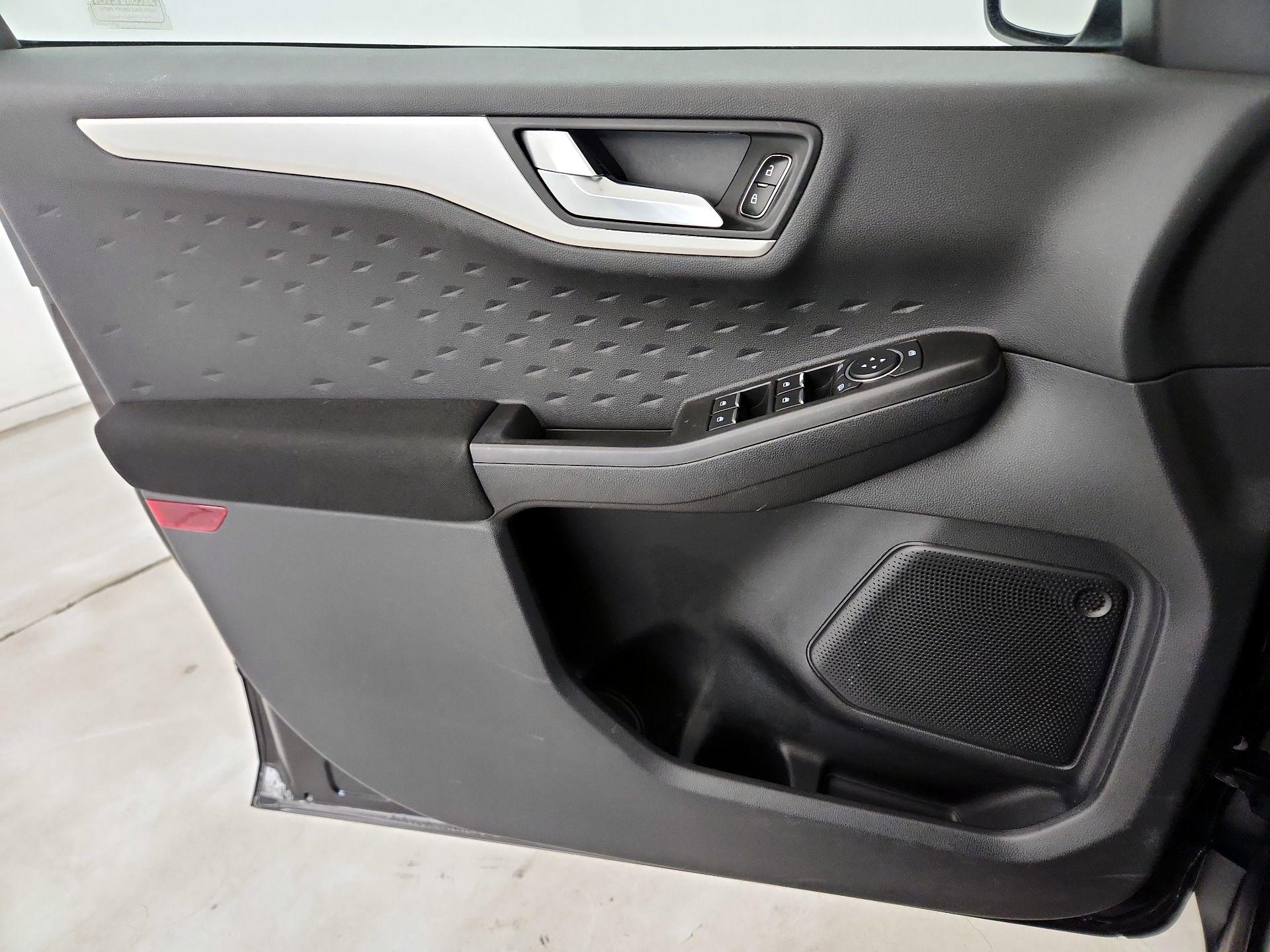 Thumbnail: 2020 Ford Escape - 12