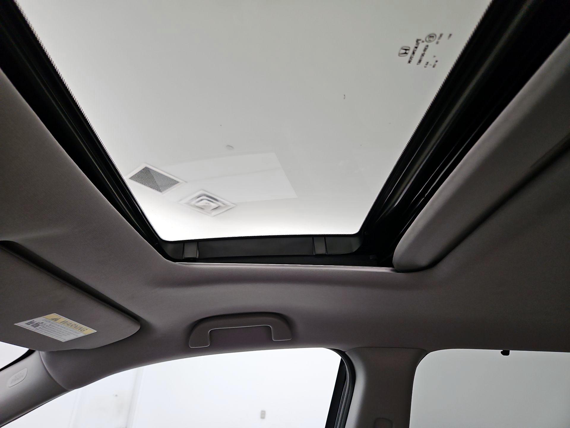 Thumbnail: 2019 Honda Pilot - 19