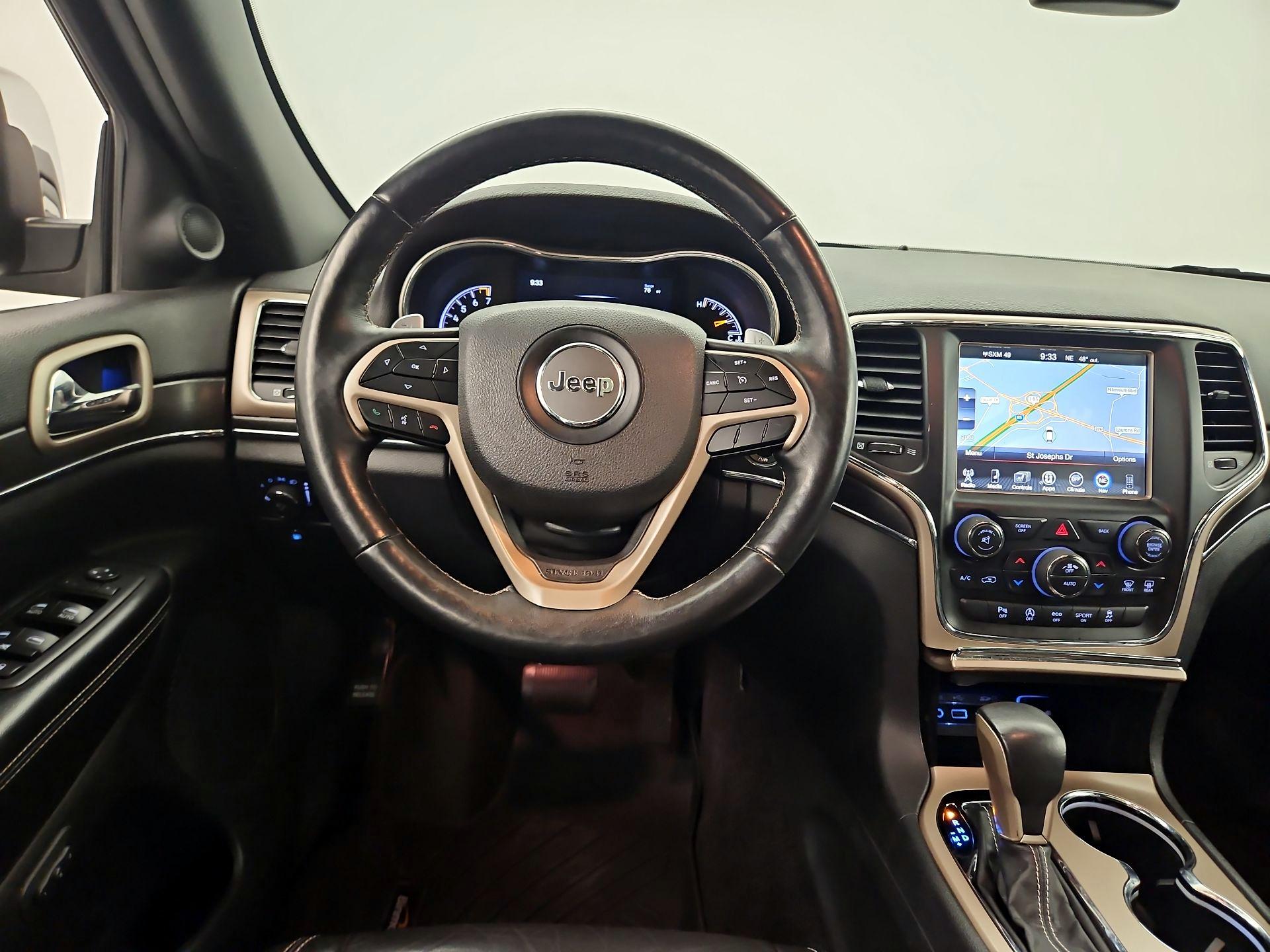 Thumbnail: 2017 Jeep Grand Cherokee - 10