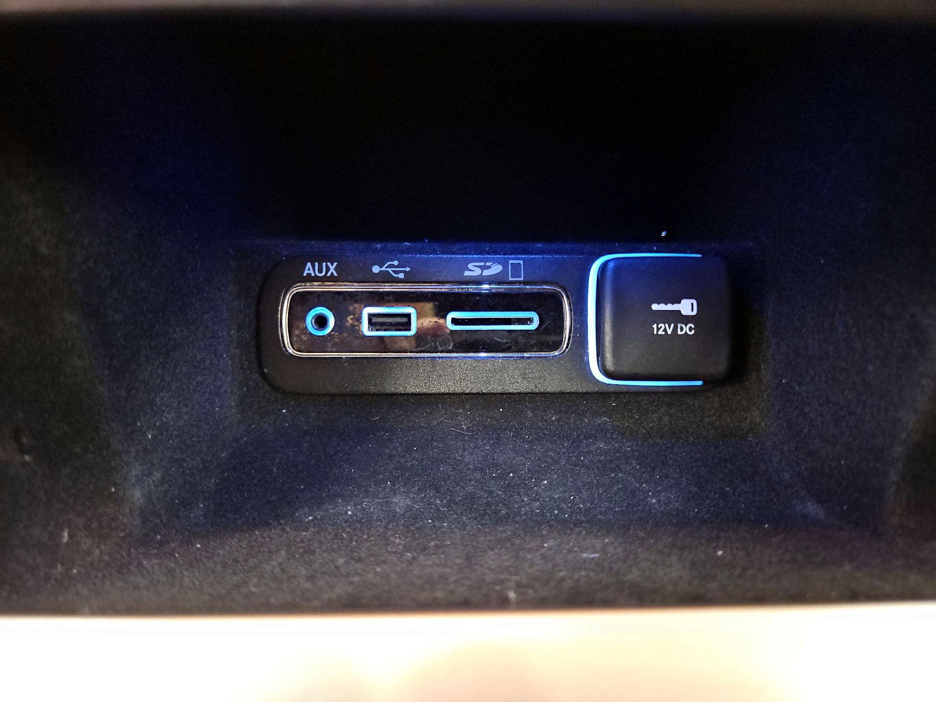 Thumbnail: 2017 Jeep Grand Cherokee - 19