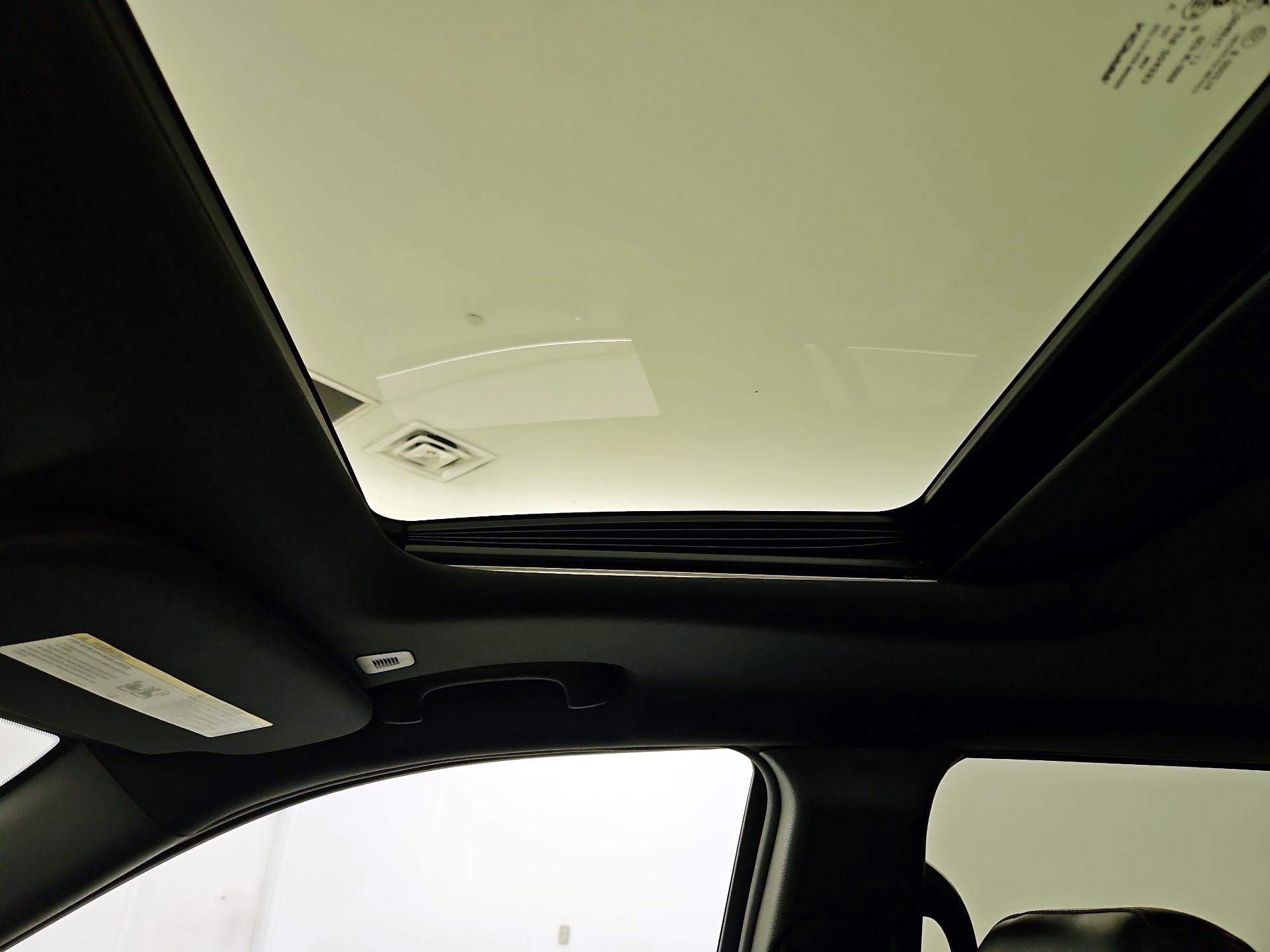 Thumbnail: 2017 Jeep Grand Cherokee - 20