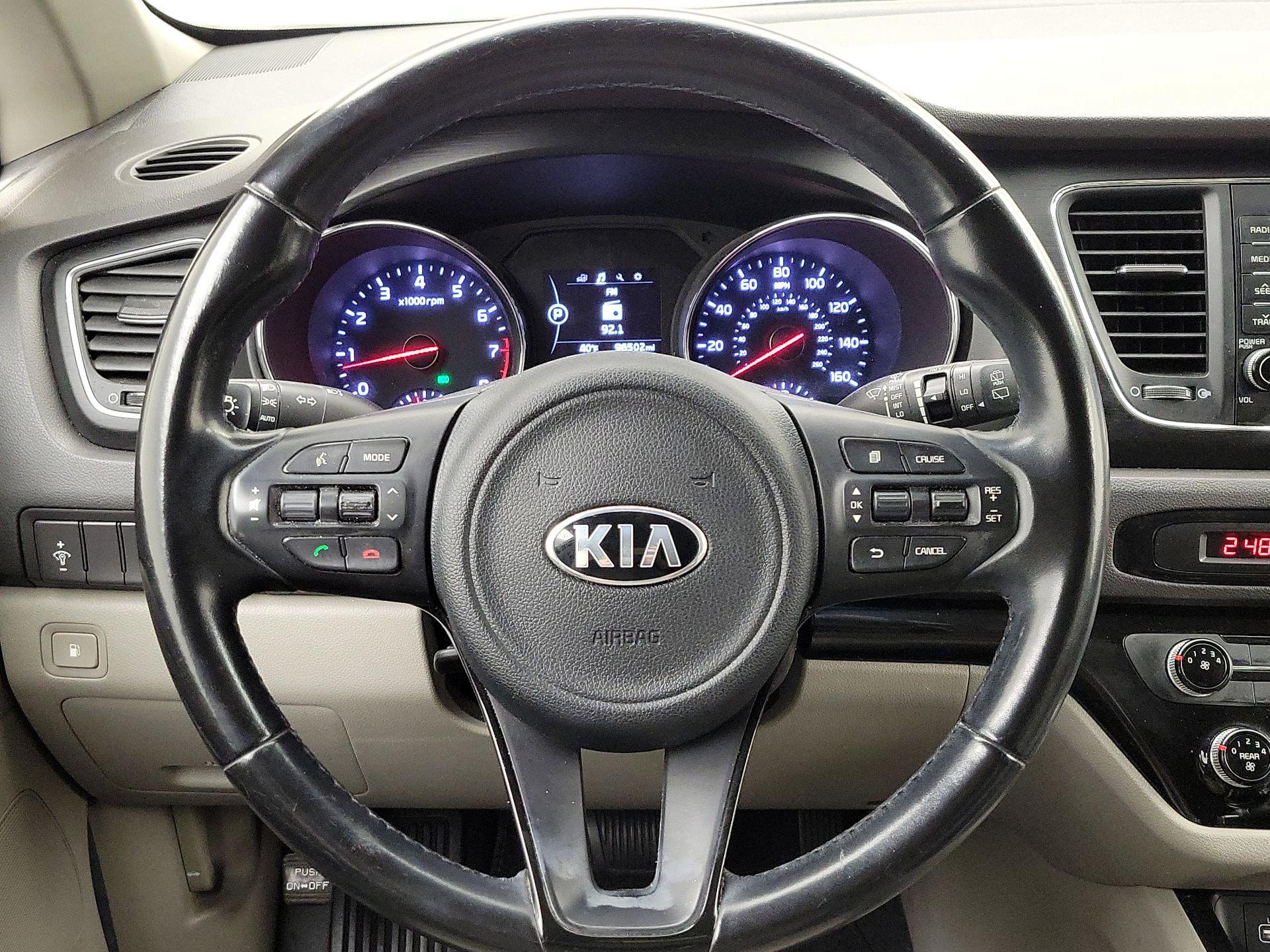 Thumbnail: 2017 Kia Sedona - 10