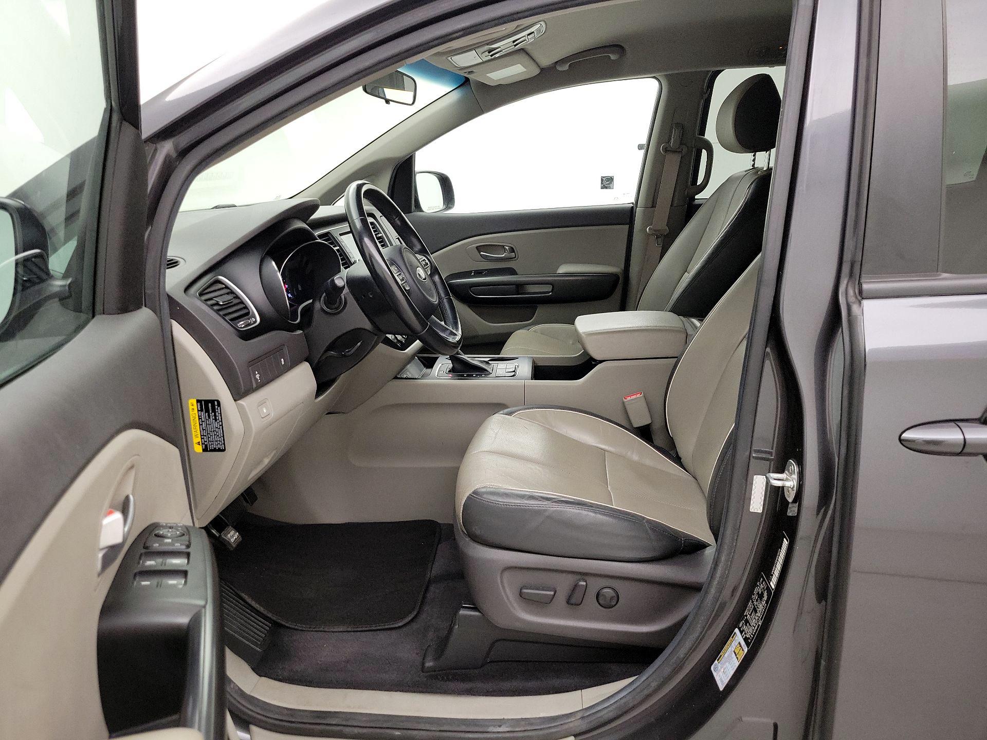 Thumbnail: 2017 Kia Sedona - 11