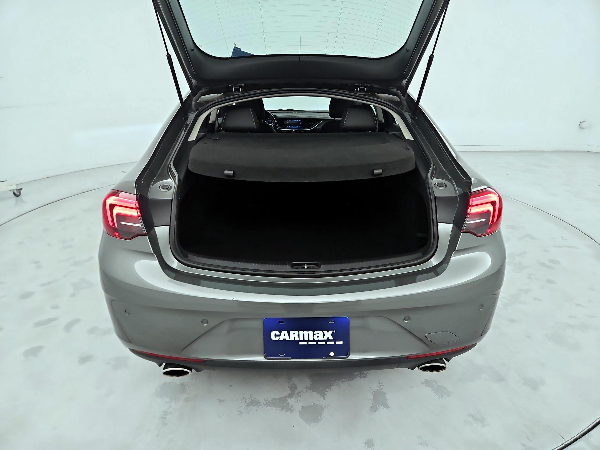 Thumbnail: 2018 Buick Regal - 20