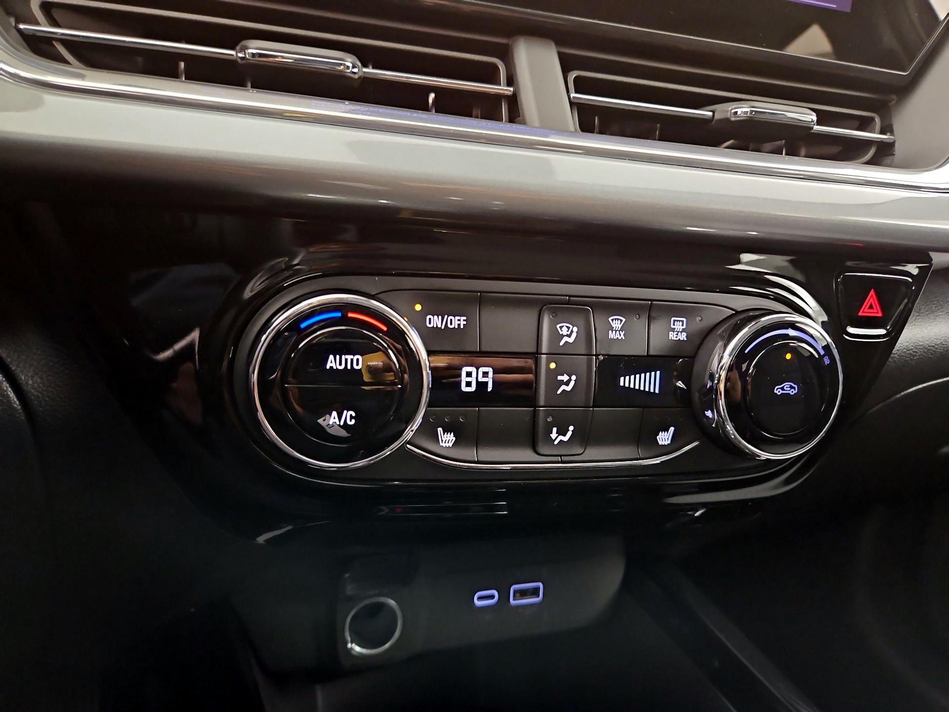 Thumbnail: 2024 Chevrolet Trax - 16