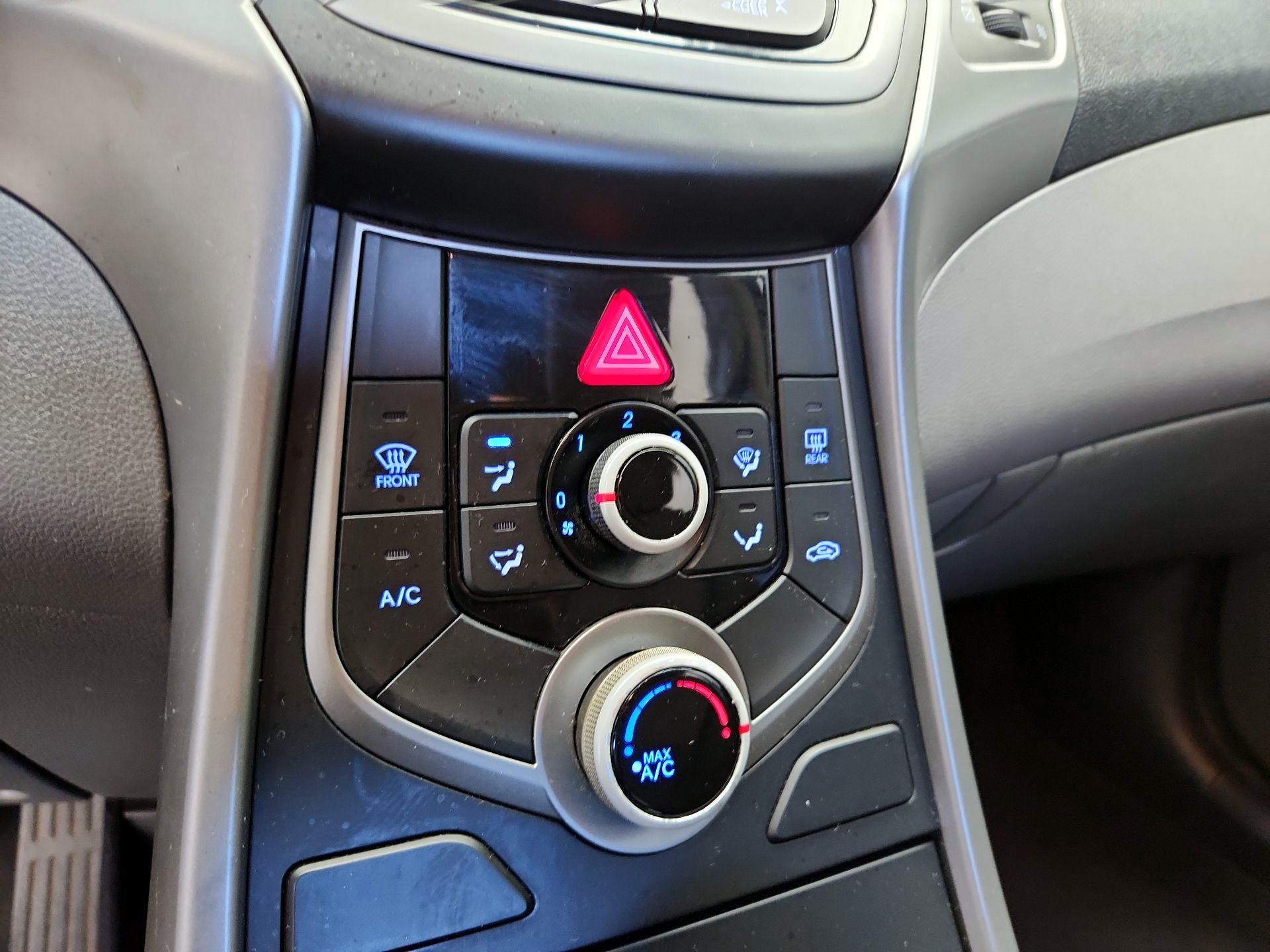 Thumbnail: 2016 Hyundai Elantra - 15