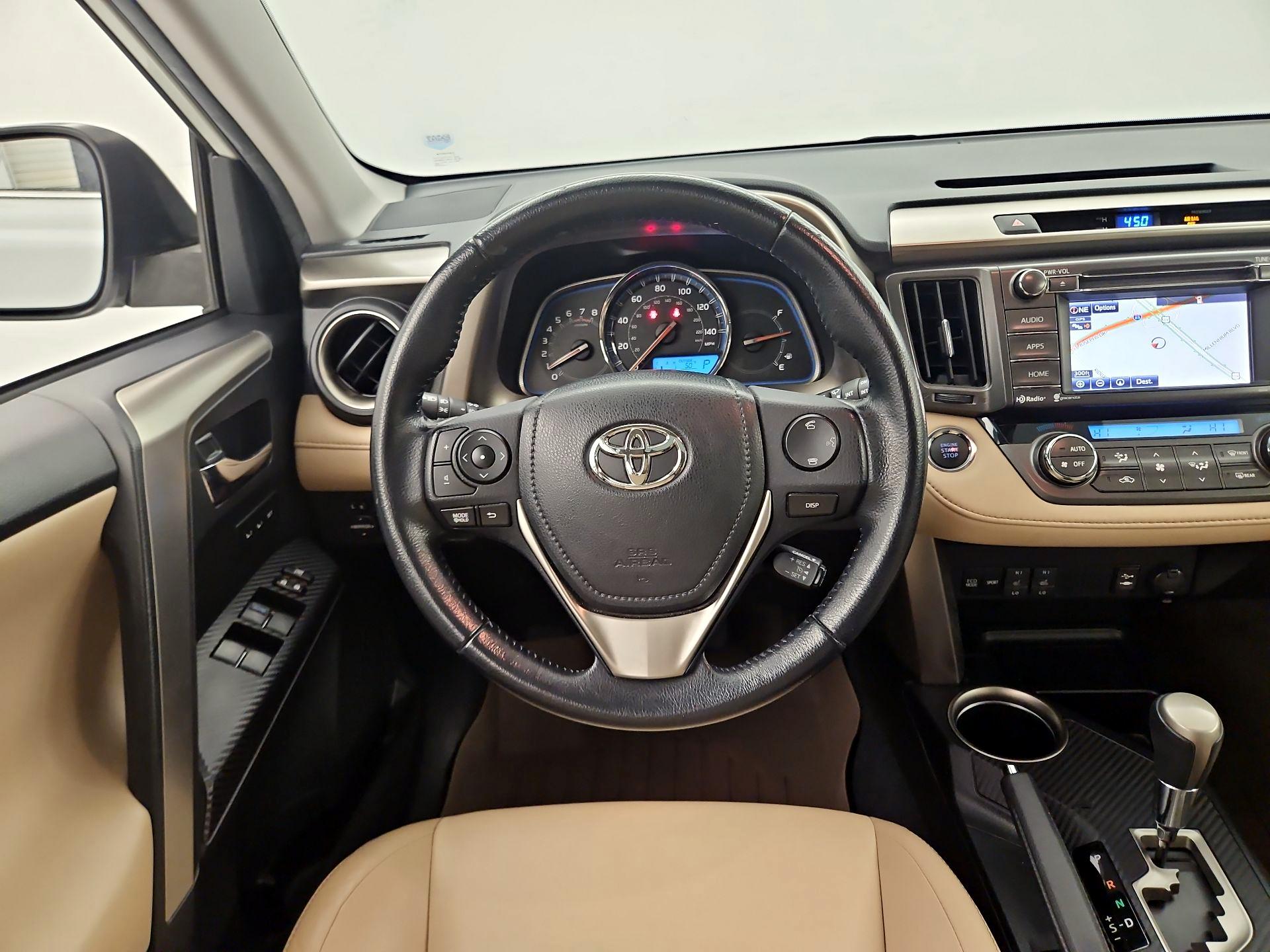 Thumbnail: 2015 Toyota RAV4 - 10