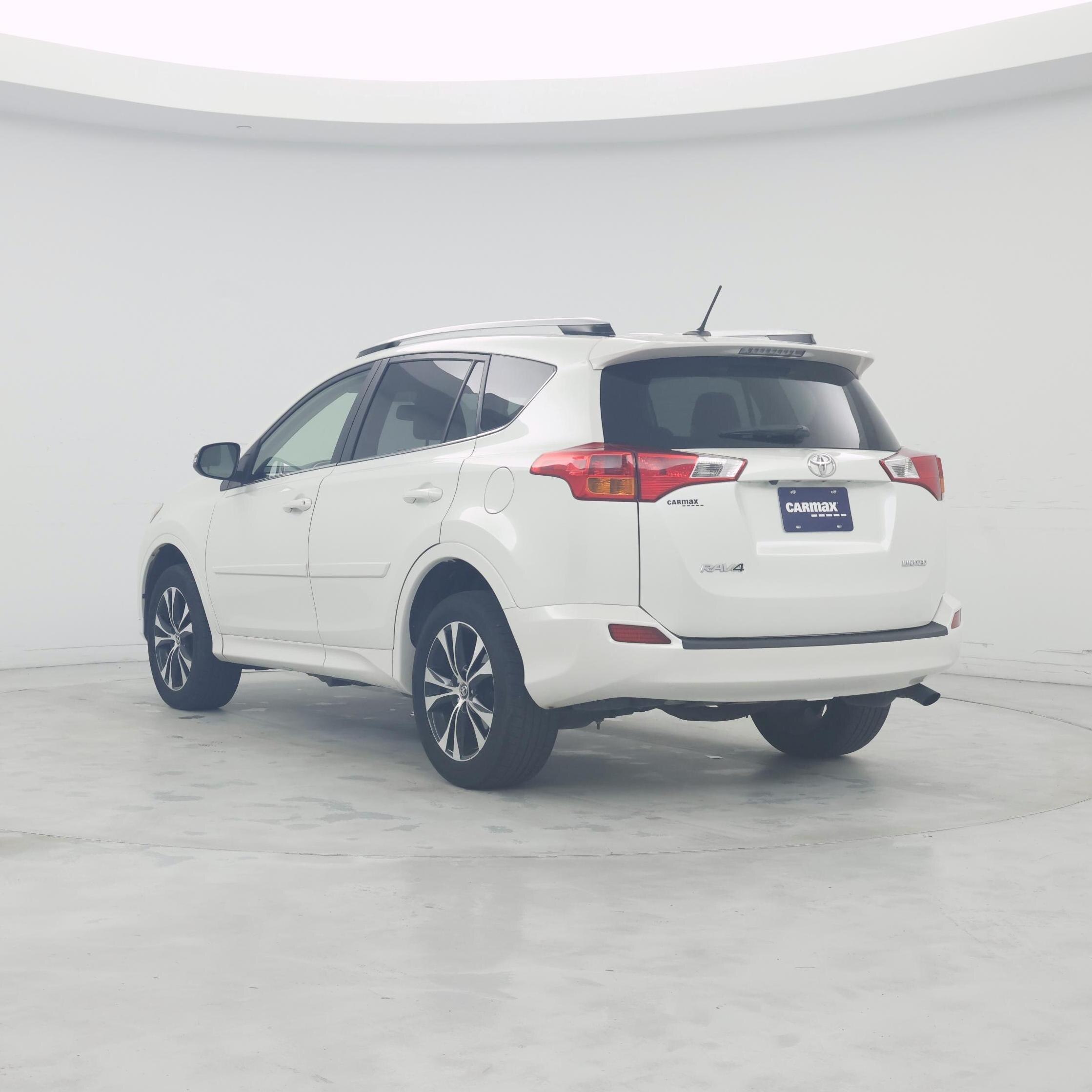 Thumbnail: 2015 Toyota RAV4 - 2