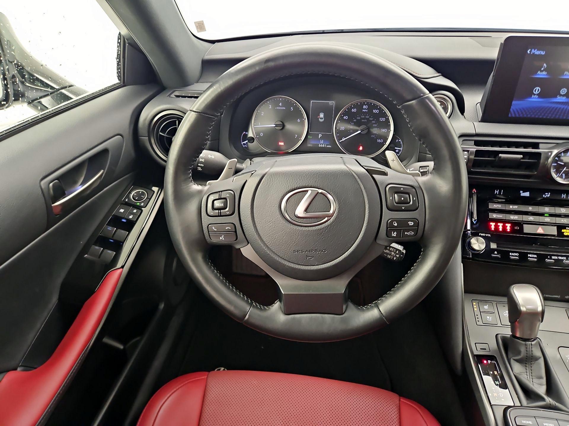 Thumbnail: 2025 Lexus IS - 10