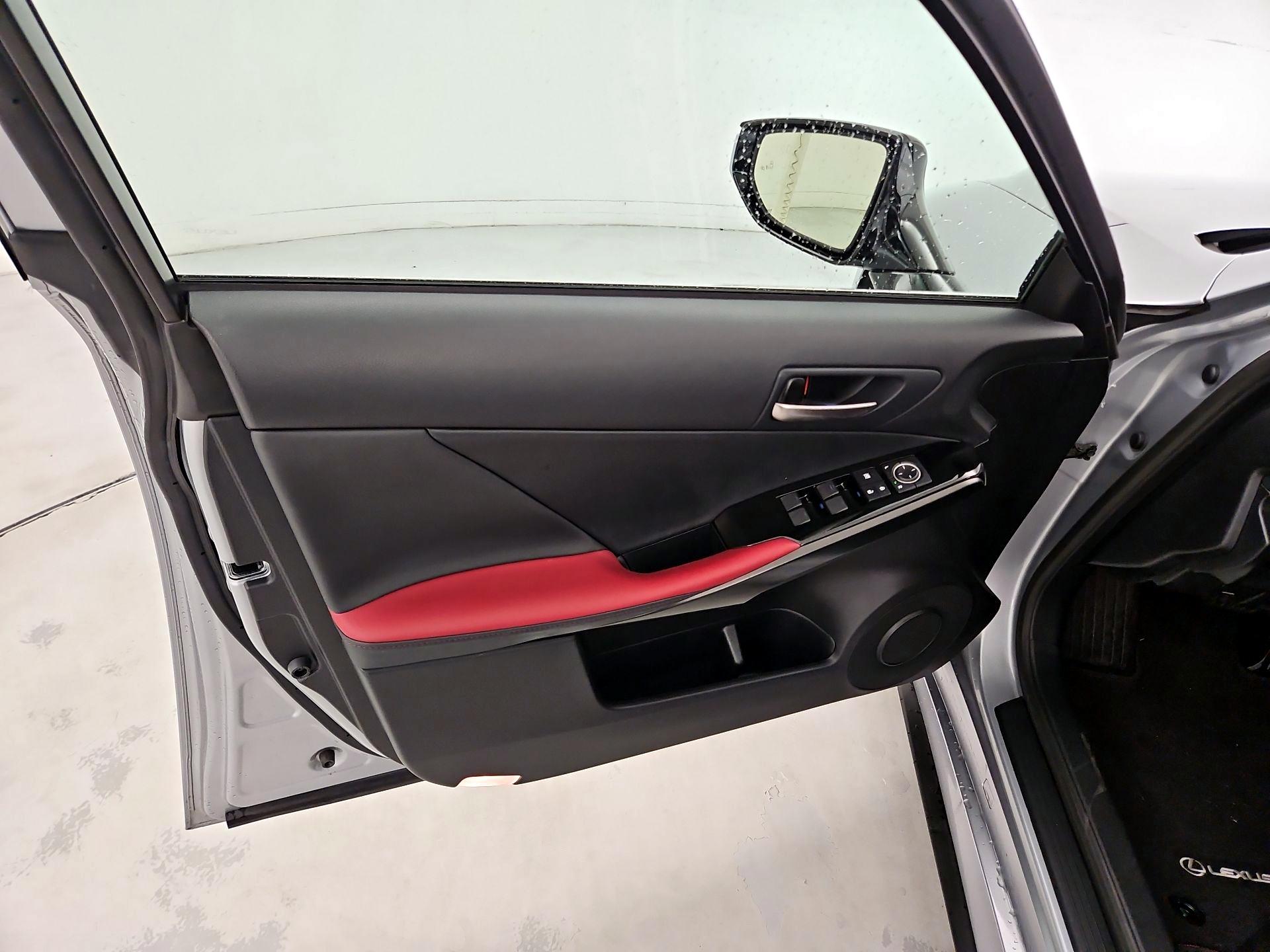 Thumbnail: 2025 Lexus IS - 12