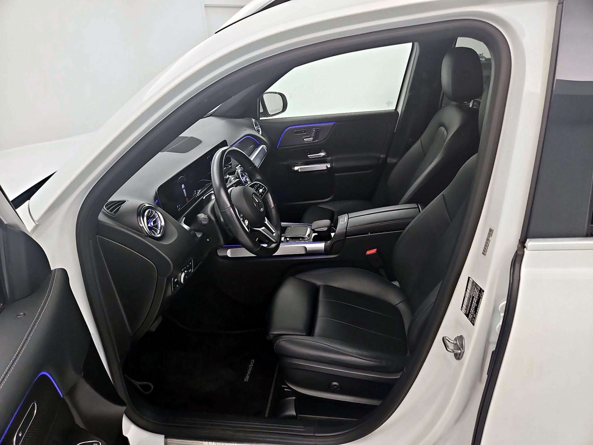 Thumbnail: 2021 Mercedes-Benz GLB - 11