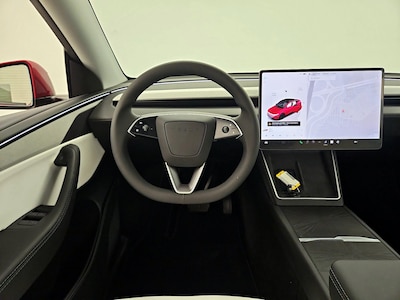 Steering Wheel & Instrument Cluster (On)
