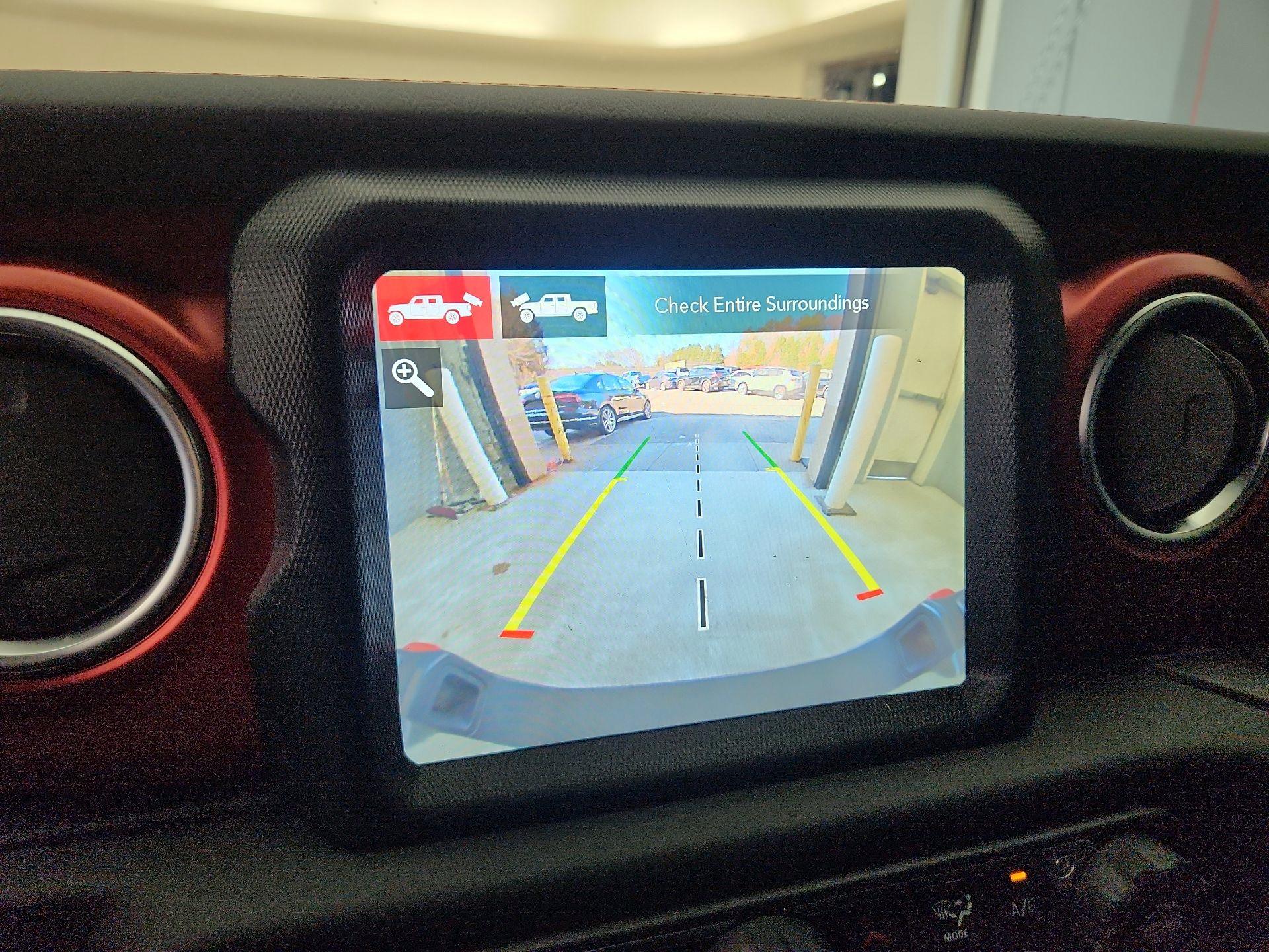 Thumbnail: 2021 Jeep Gladiator - 15