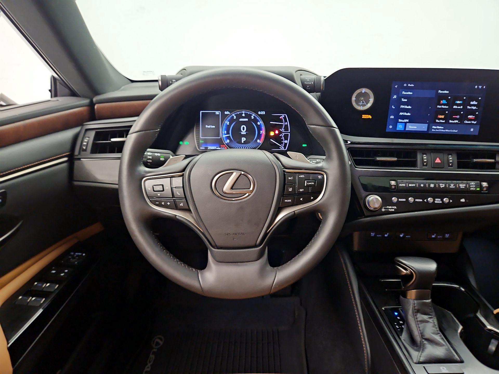 Thumbnail: 2023 Lexus ES - 10