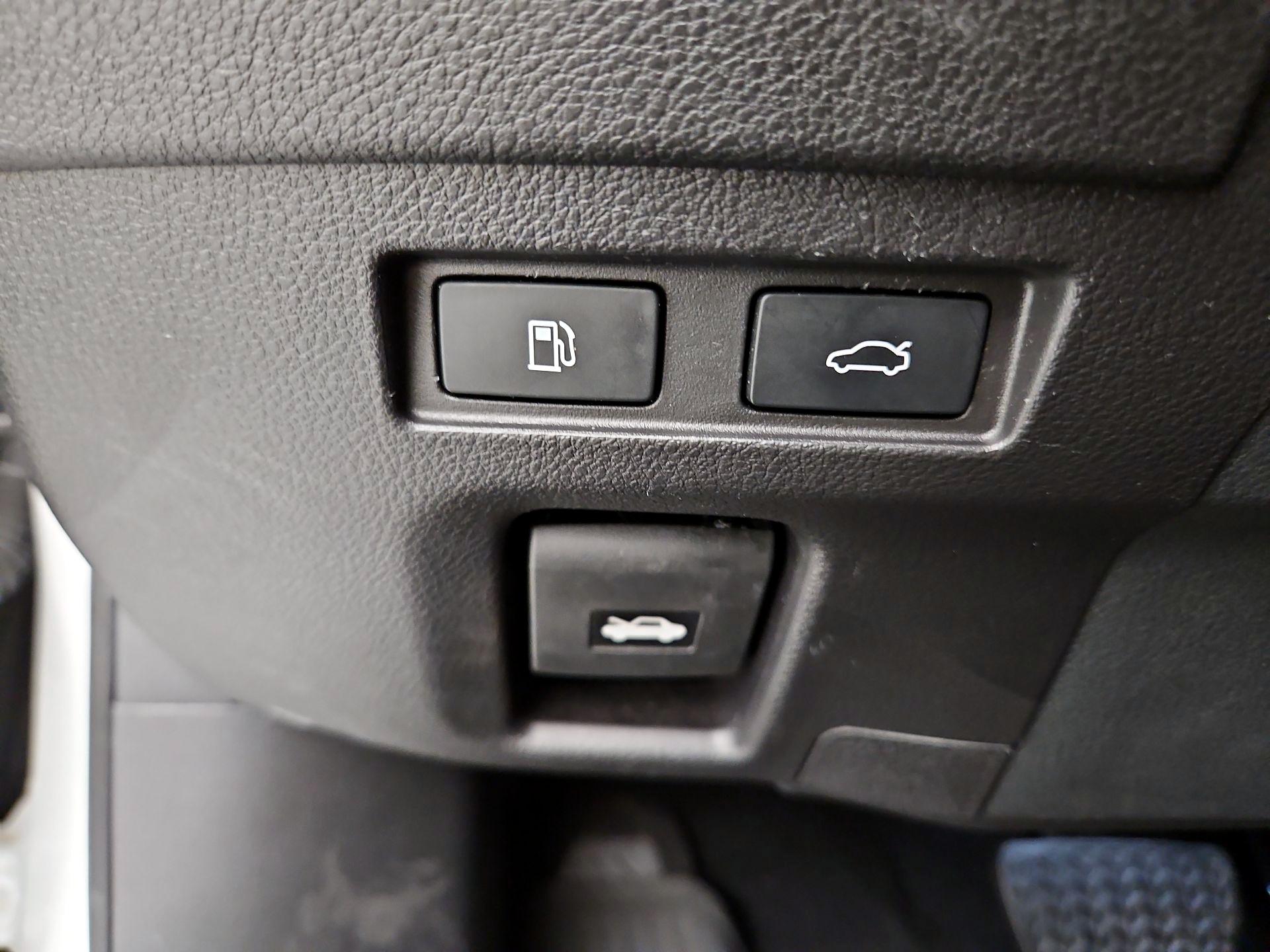 Thumbnail: 2023 Lexus ES - 13