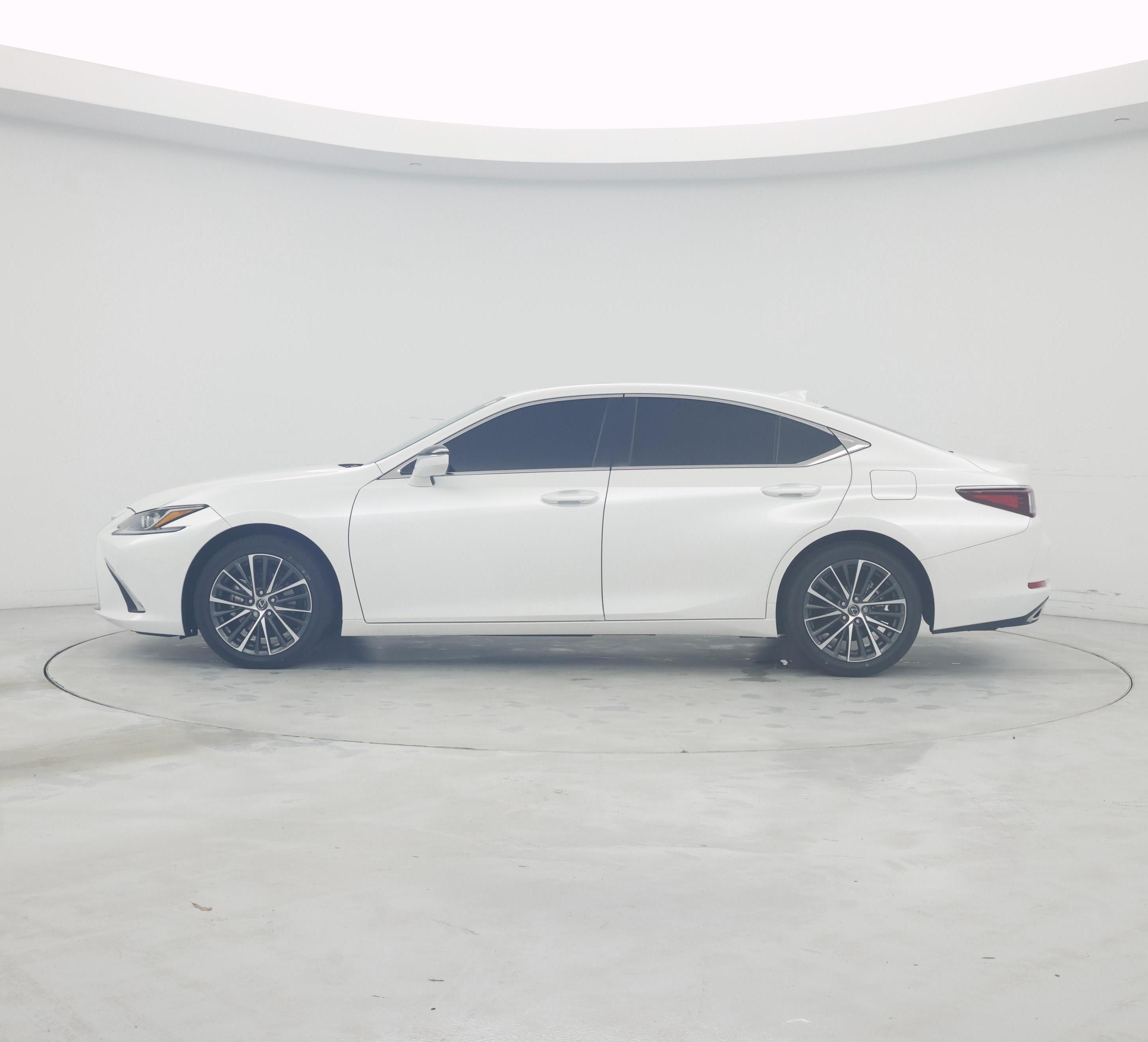 Thumbnail: 2023 Lexus ES - 3