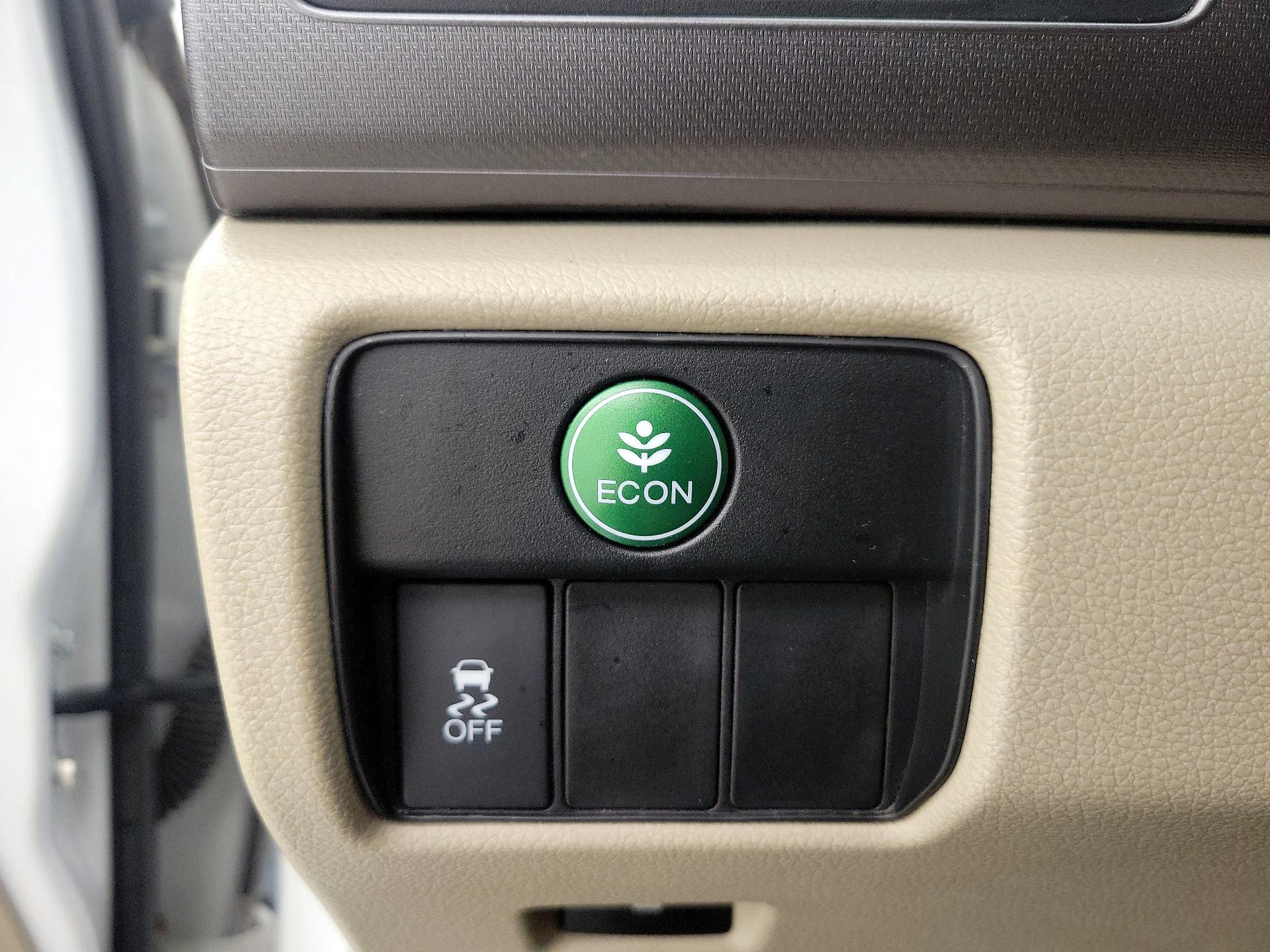 Thumbnail: 2015 Honda Accord - 13