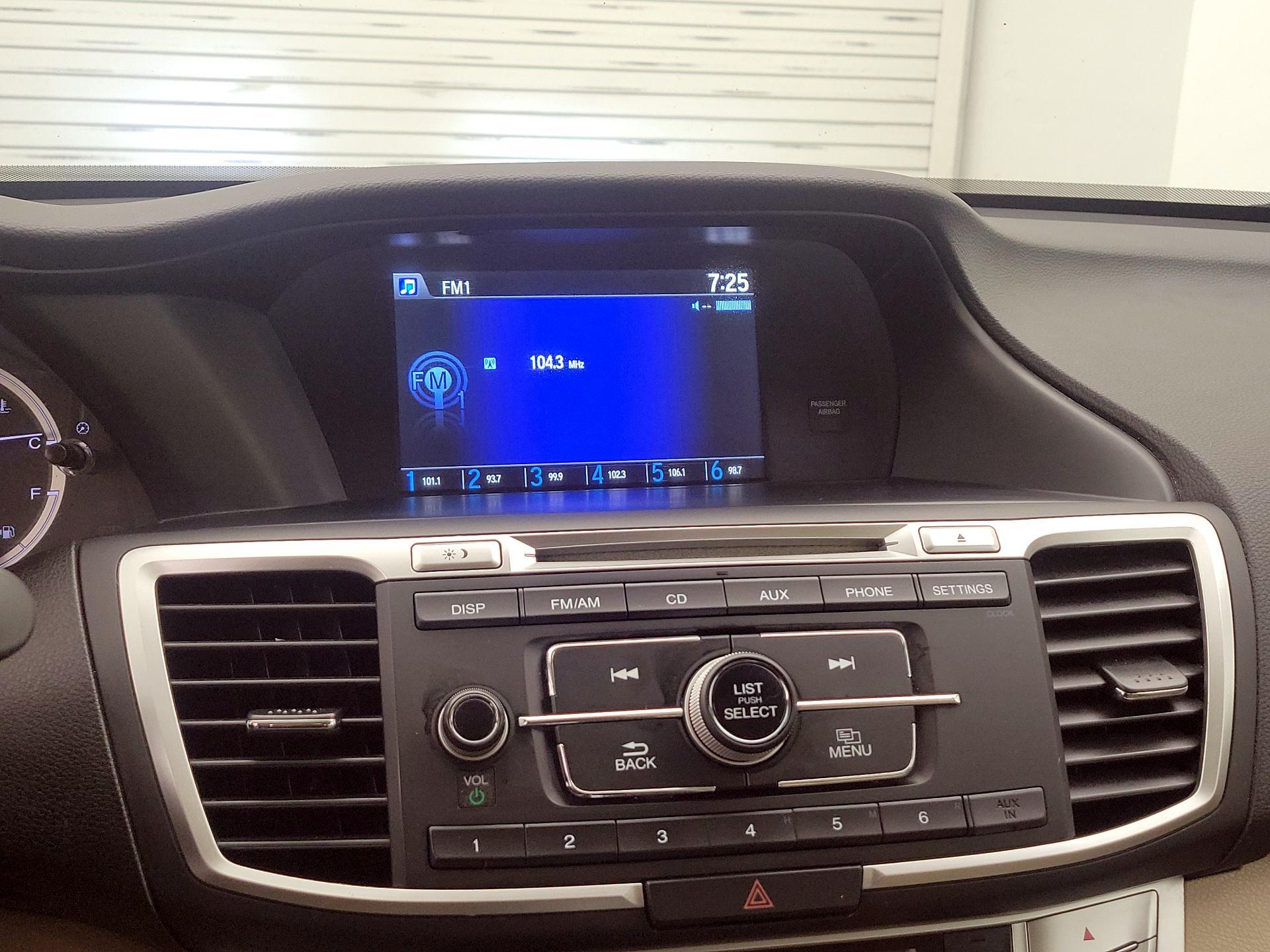 Thumbnail: 2015 Honda Accord - 15