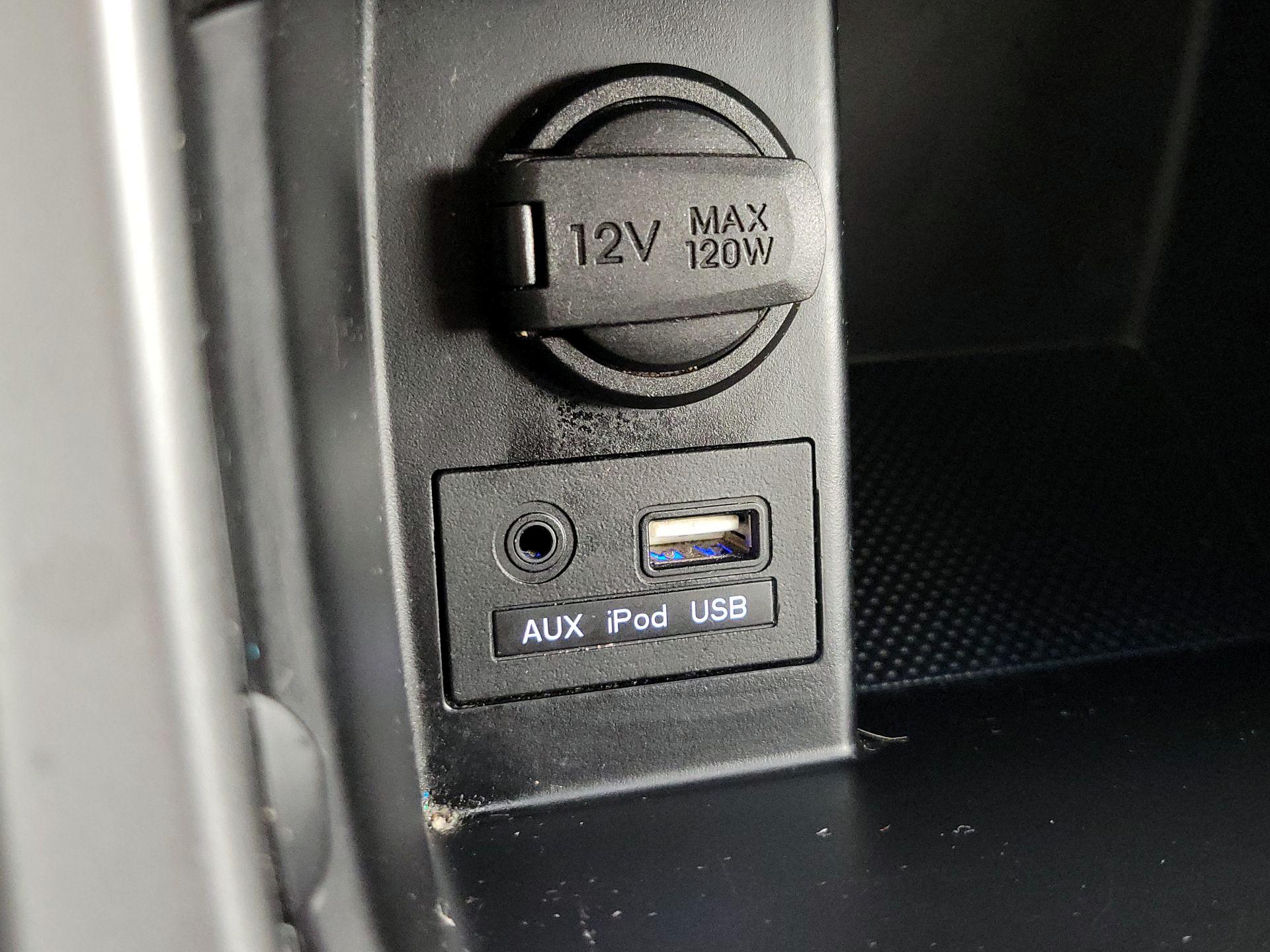 Thumbnail: 2015 Hyundai Elantra - 18