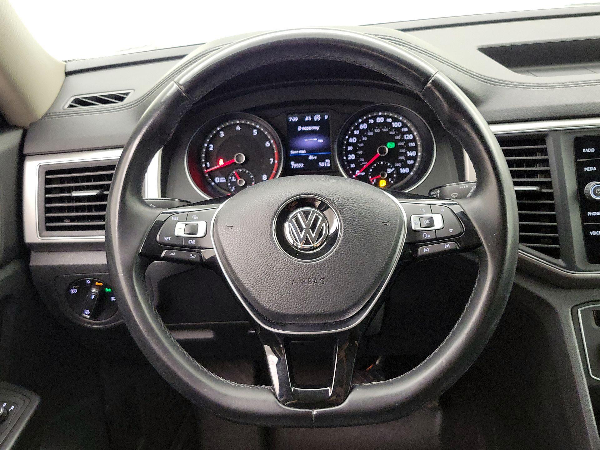 Thumbnail: 2018 Volkswagen Atlas - 10