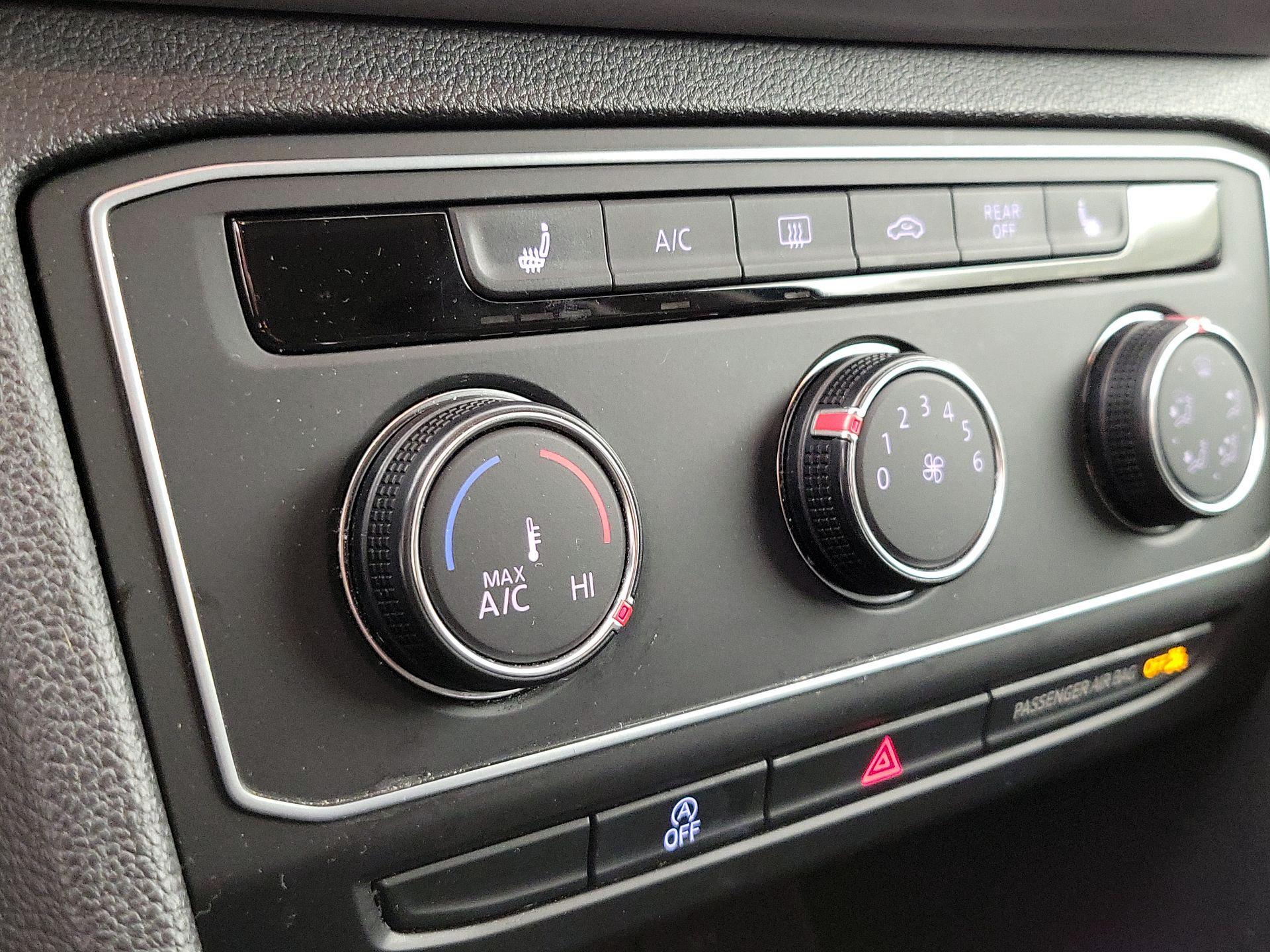 Thumbnail: 2018 Volkswagen Atlas - 16