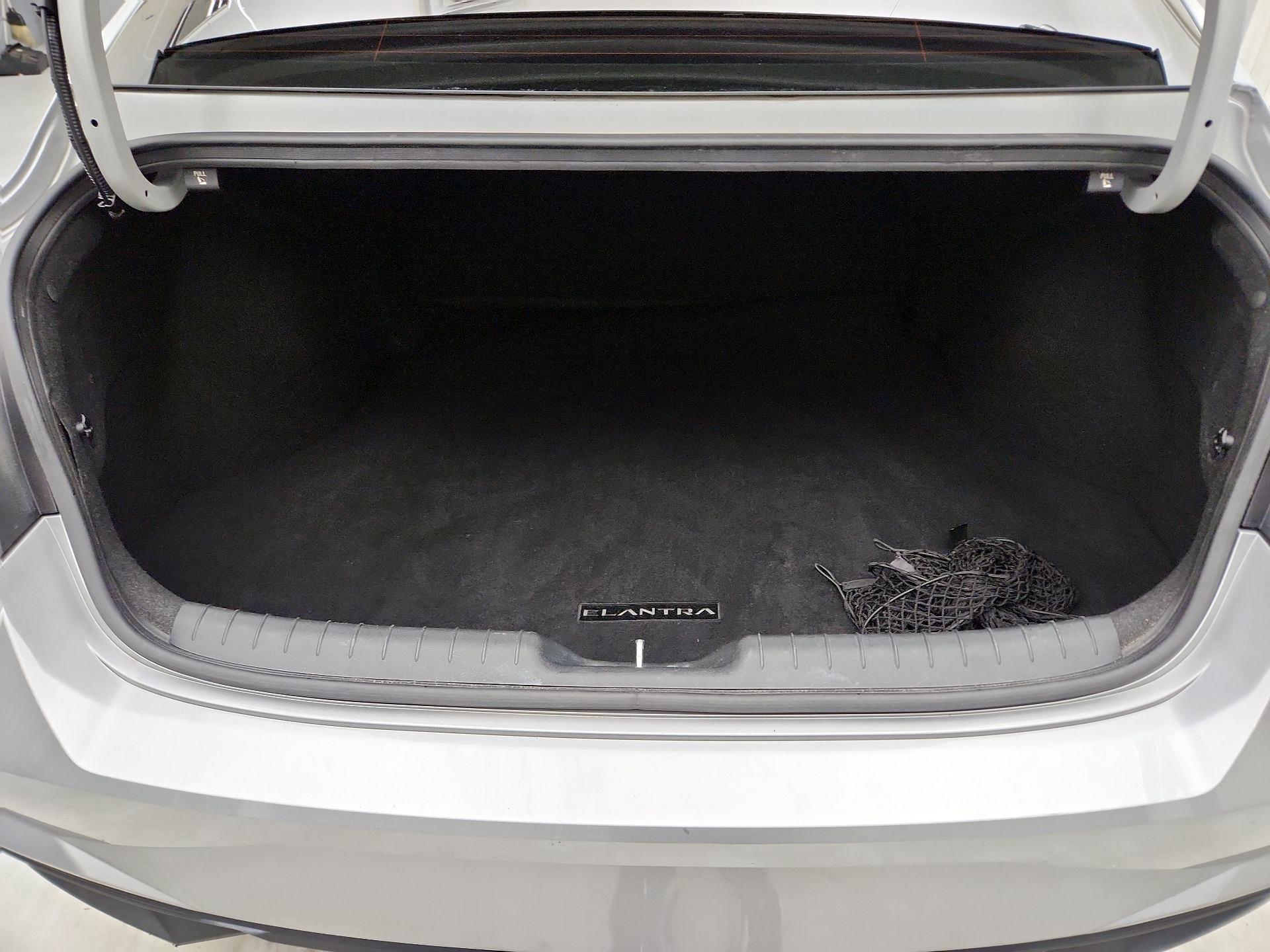 Thumbnail: 2023 Hyundai Elantra - 20