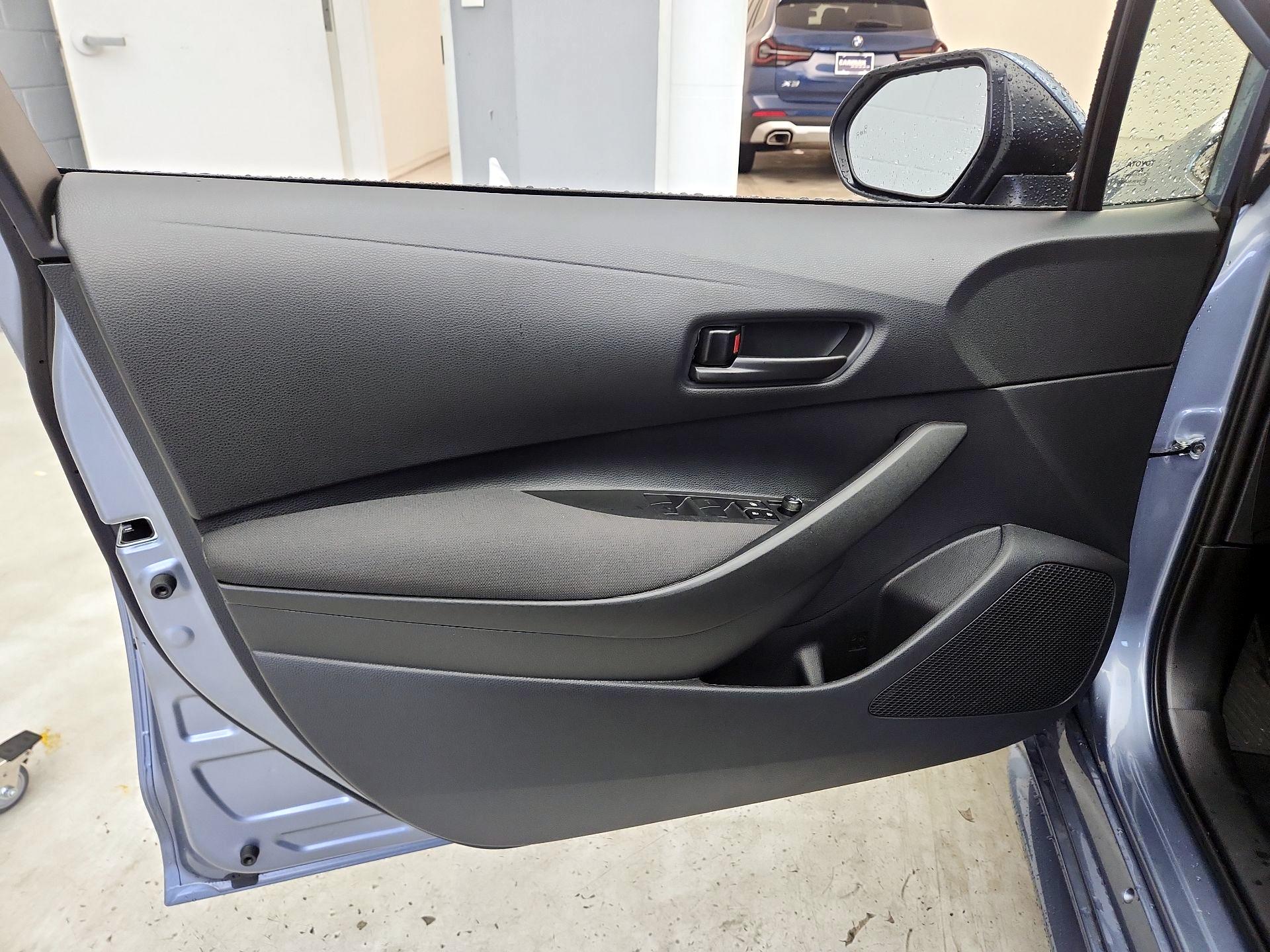 Thumbnail: 2025 Toyota Corolla - 12